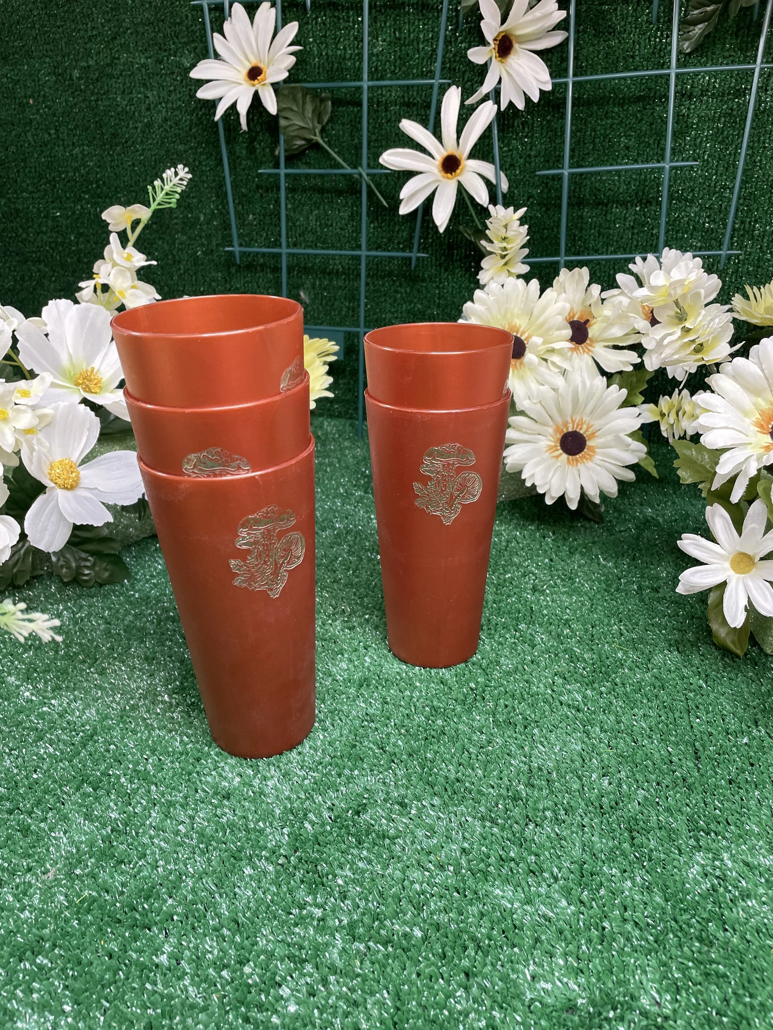 Set of 5 picnic 1960’s mushroom cups