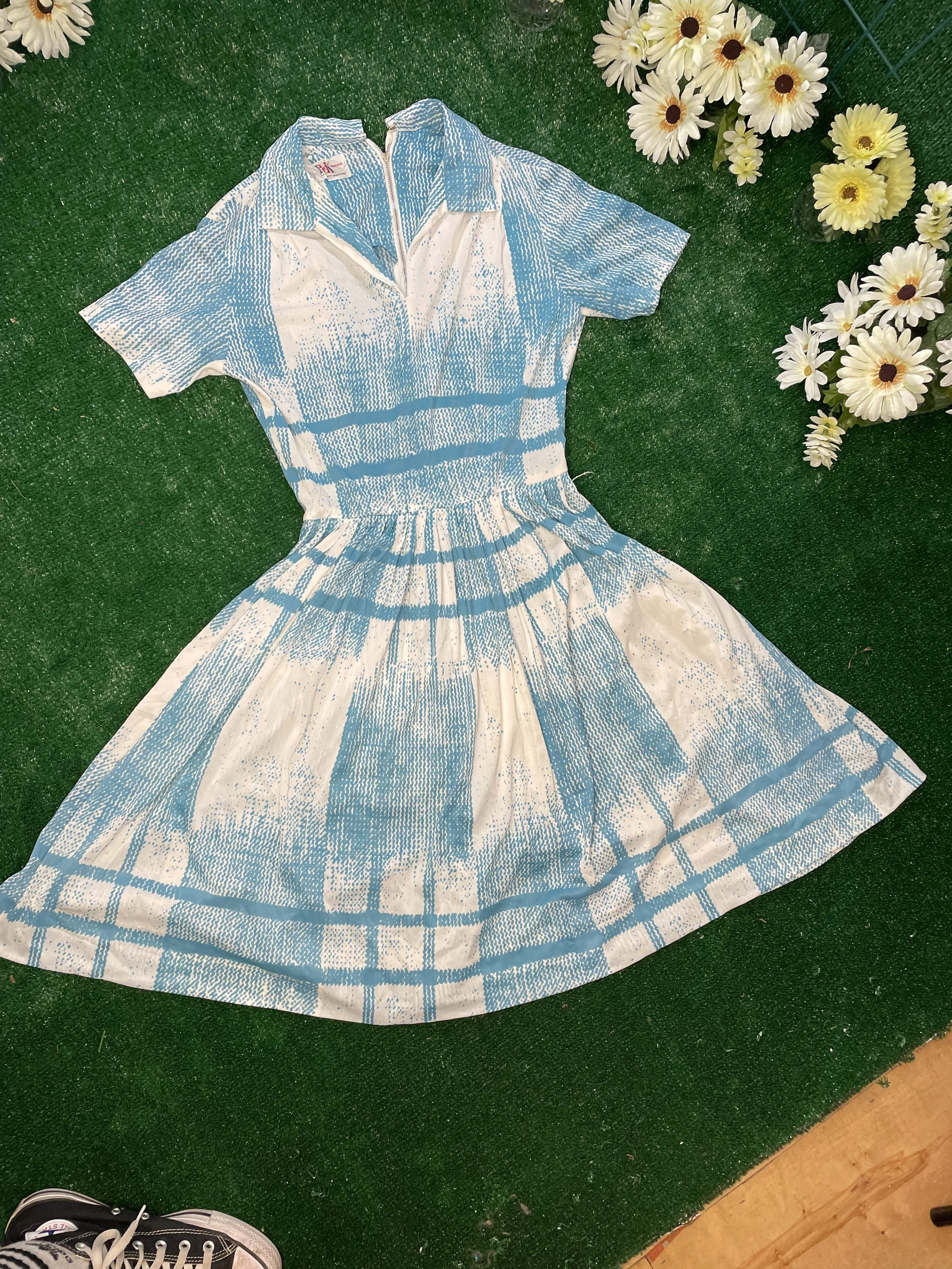 1950’s white and blue dress