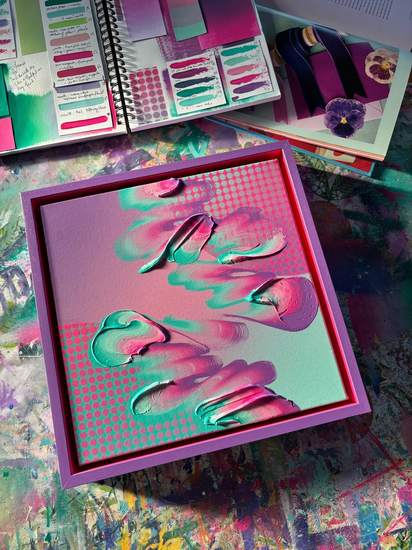 &lsquo;Skimming the Surface&rsquo; 🩷💚
My latest finished piece for my next release coming at the end of the month!

Love love love the comments and messages I&rsquo;ve been getting about this one with you guys telling me what it reminds you of! 😅?