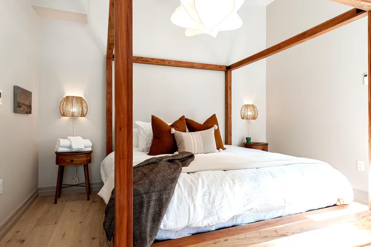Unit-1-bed.jpg