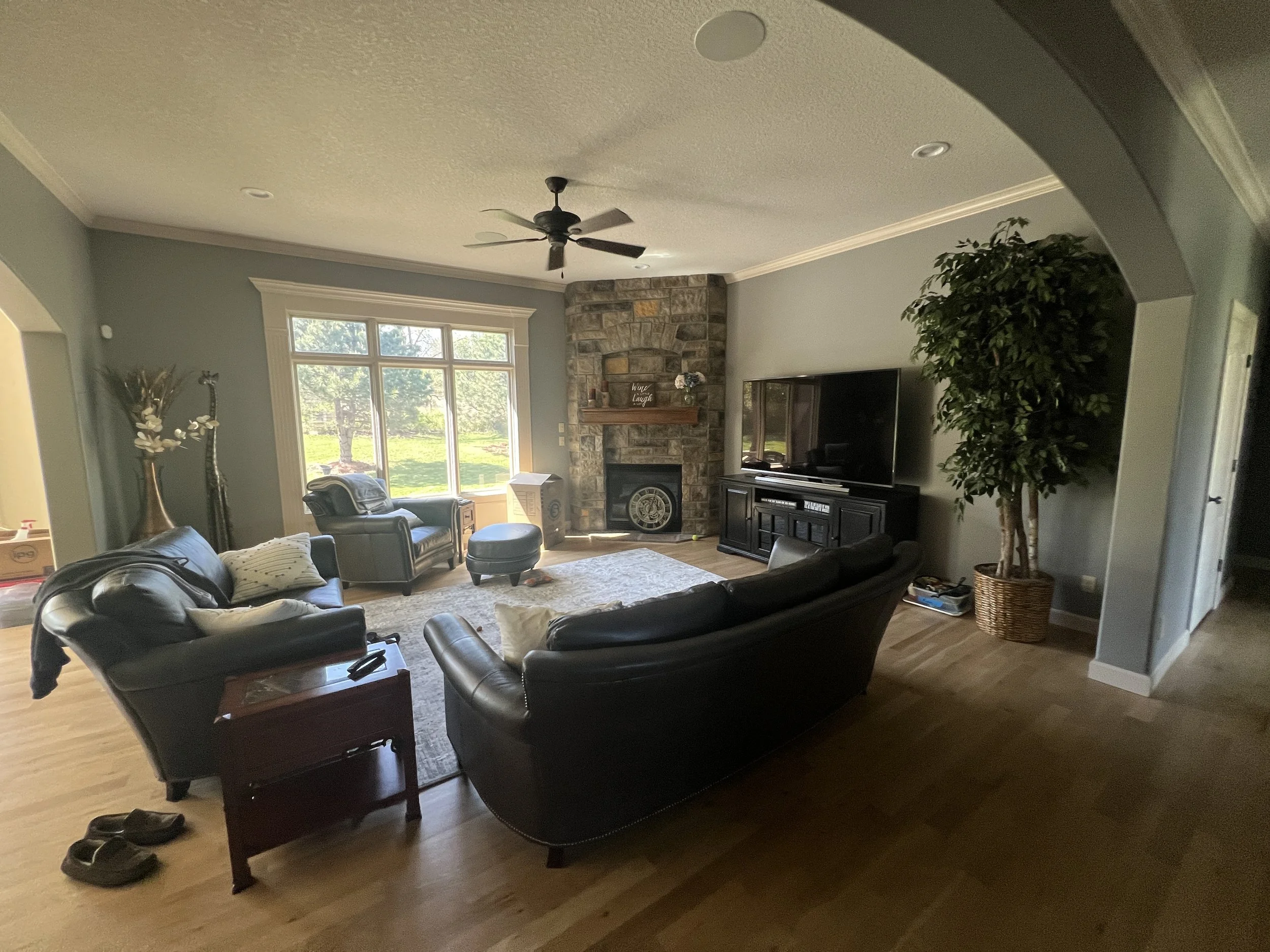 Interior Painting in Topeka: How Graystone Painting &amp; Refinishing Can Transform Your Home