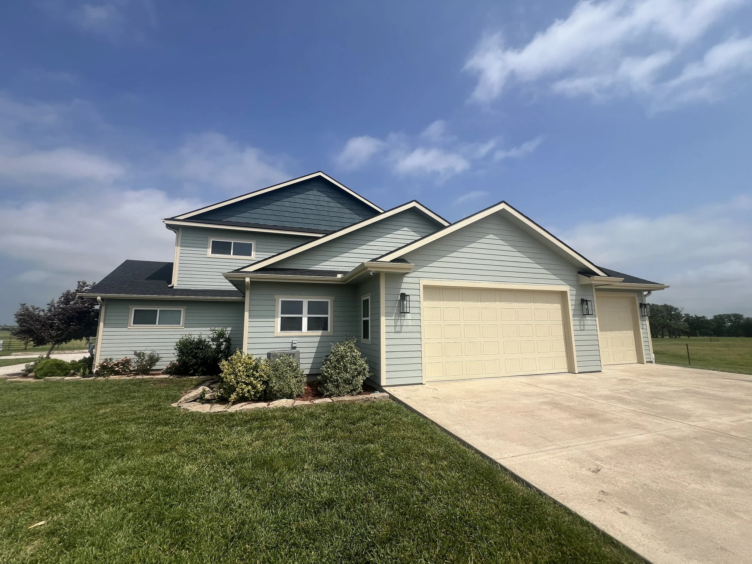 Exterior Painting Project Spotlight: Helping a Rural Homeowner in Allen, KS