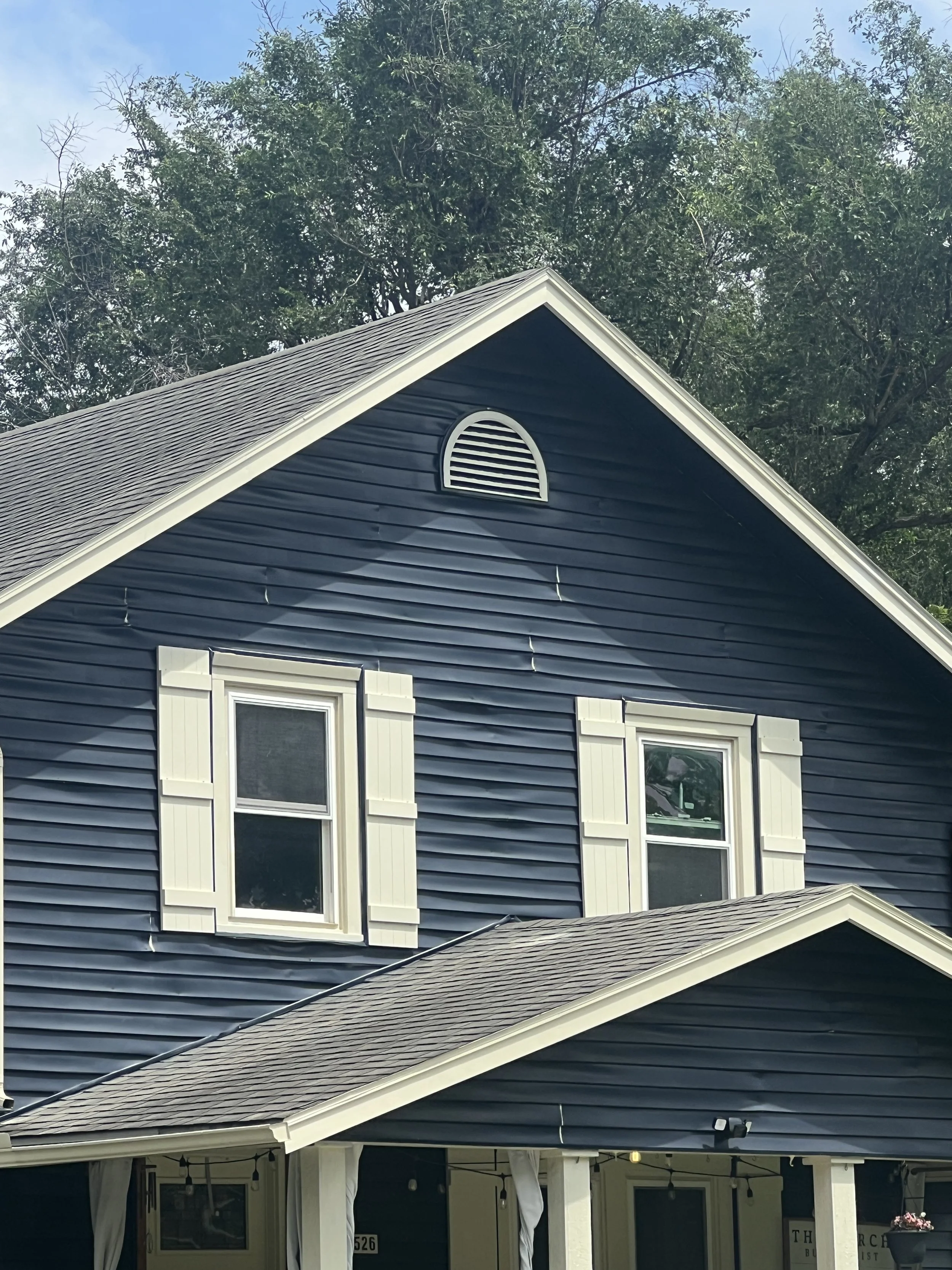 Painting Vinyl Siding: The Downfalls, Risks, and How to Do It the Right Way