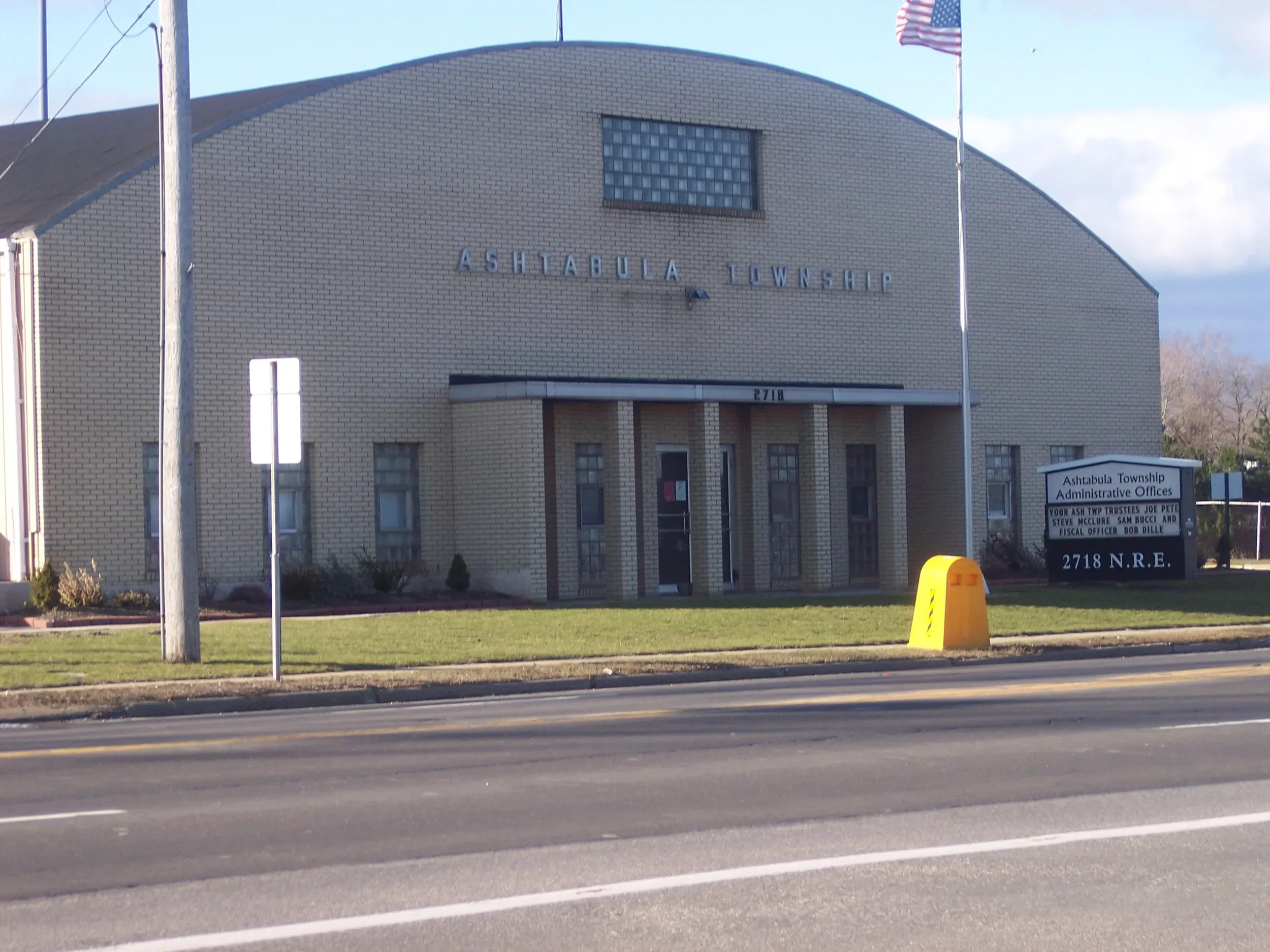 Ashtabula Township Administrative Building on North Ridge East in Ashtabula Township, Ohio, representing local municipal services in Ashtabula County