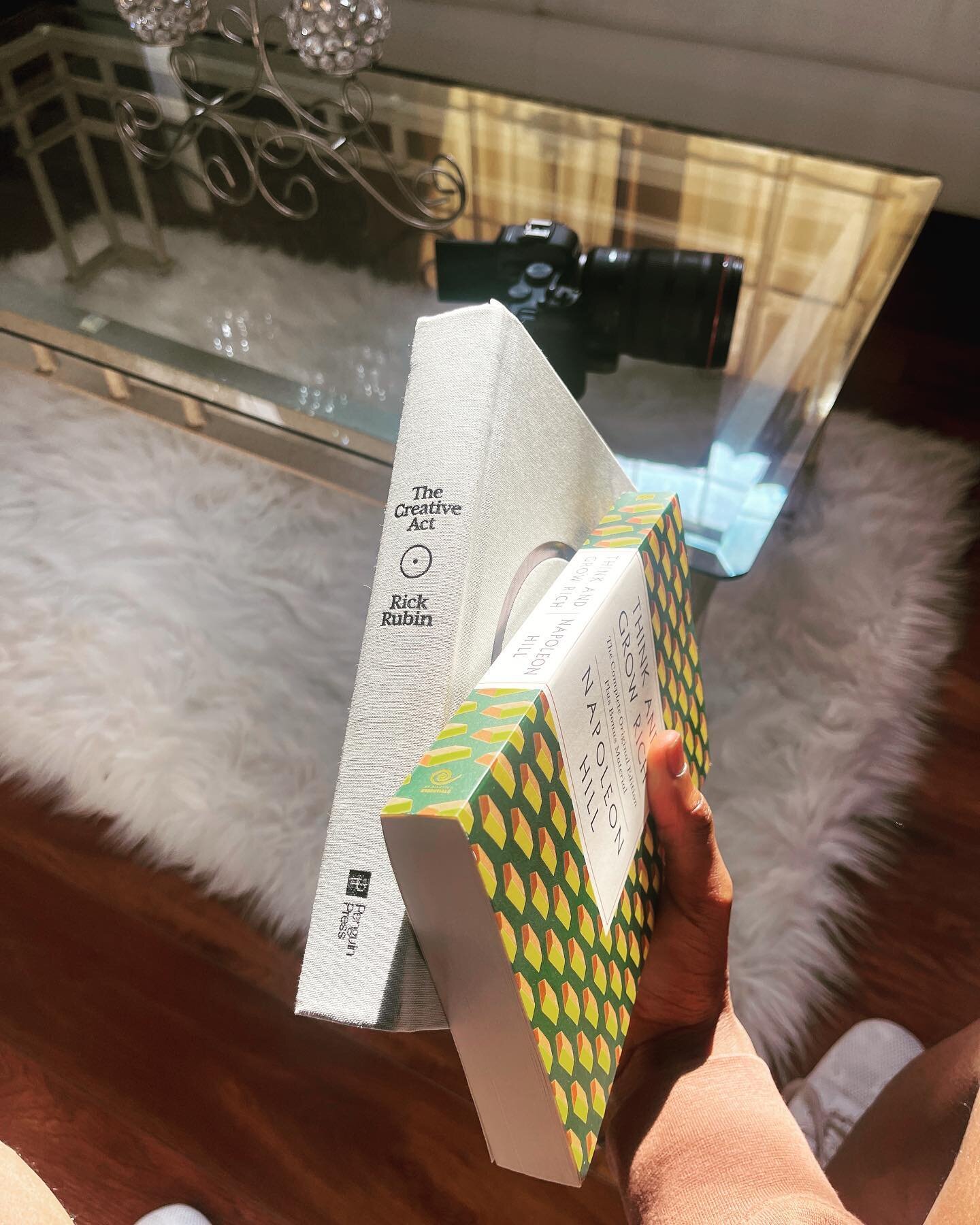 Been spending the last two years only really reading about business and sales - but getting back into my philosophy and in this case the philosophy of creativity which is my main tool being used for making money and business anyway - found this book 