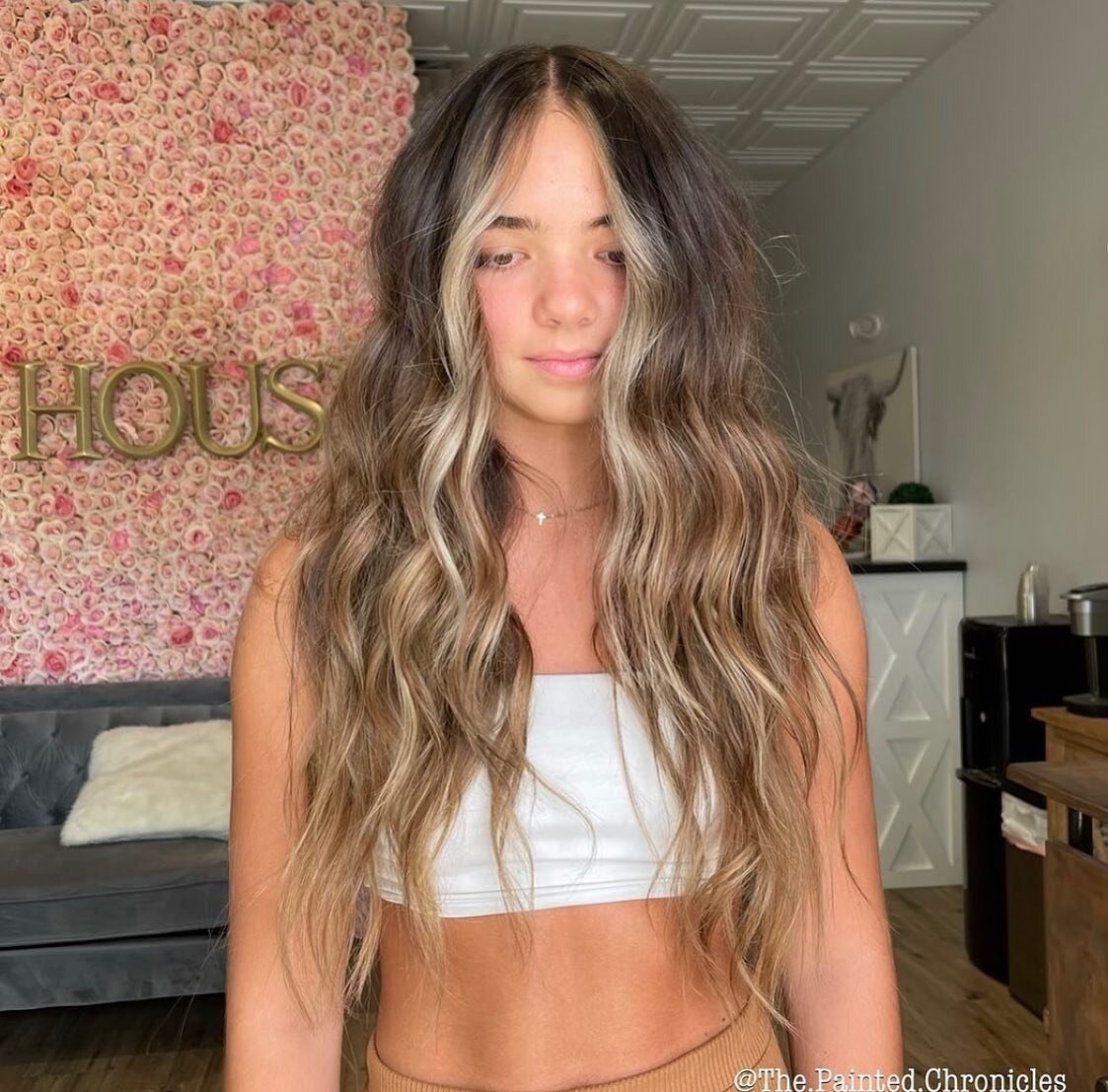 Brown Sugar Cold Brew with Sweet Cream Cold Foam ☕️

&bull;

Stylist 👉🏻 @the.painted.chronicles 💗

&bull;
&bull;
&bull;
 #stylehousesalon  #parrish #parrishhair #parrishhairsalon #parrishhairstylist  #parrishbalayage #sarasotahair #siestakey #bala