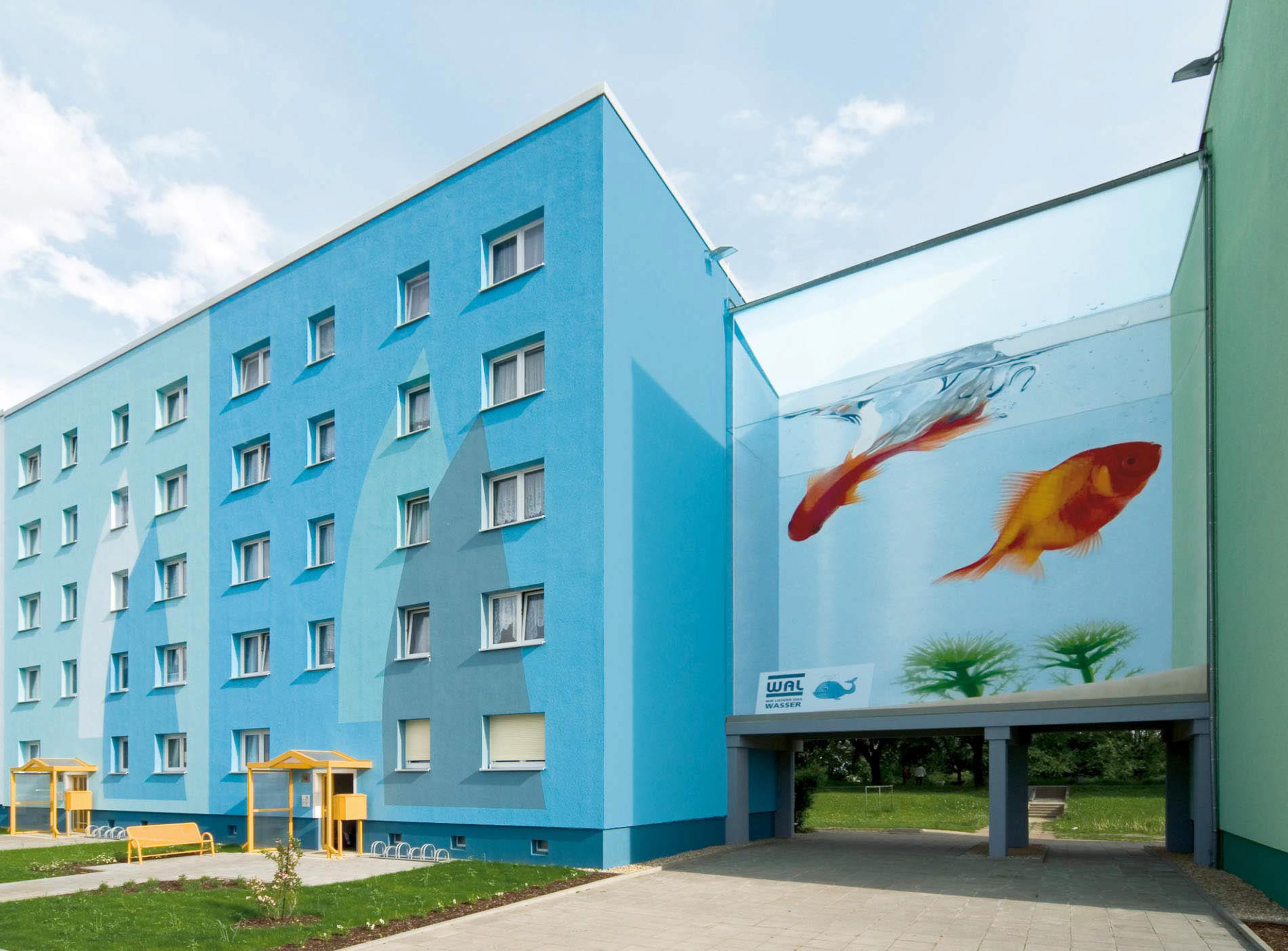 Fassadengestaltung-Putz-Aquarium-Fische-Plattenbau-modern-vorschlag.jpg