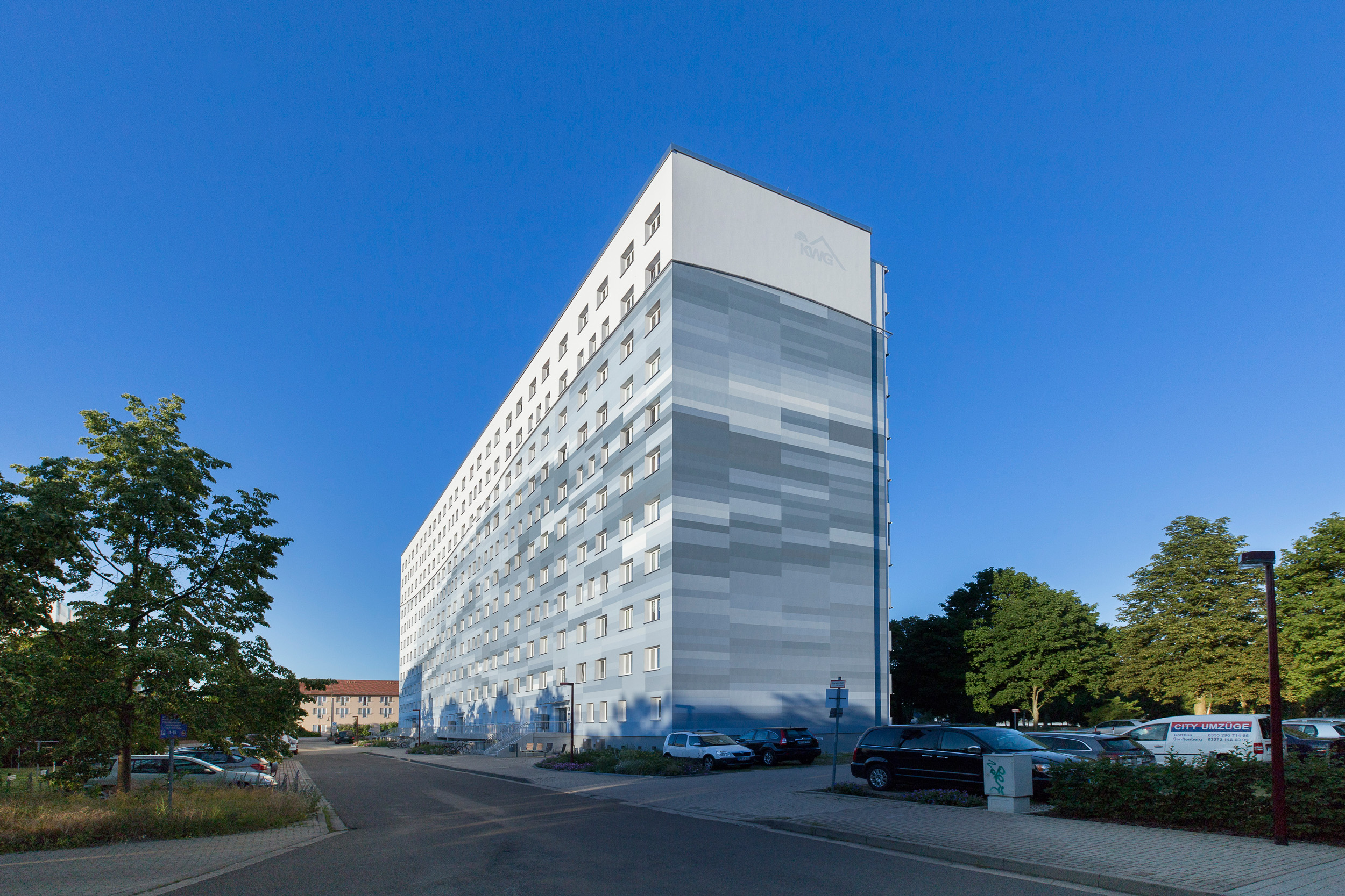 Fassadengestaltung-auf-Putz-senftenberg-wohnungsbau-pixel-design-modern-Beispiel.jpg