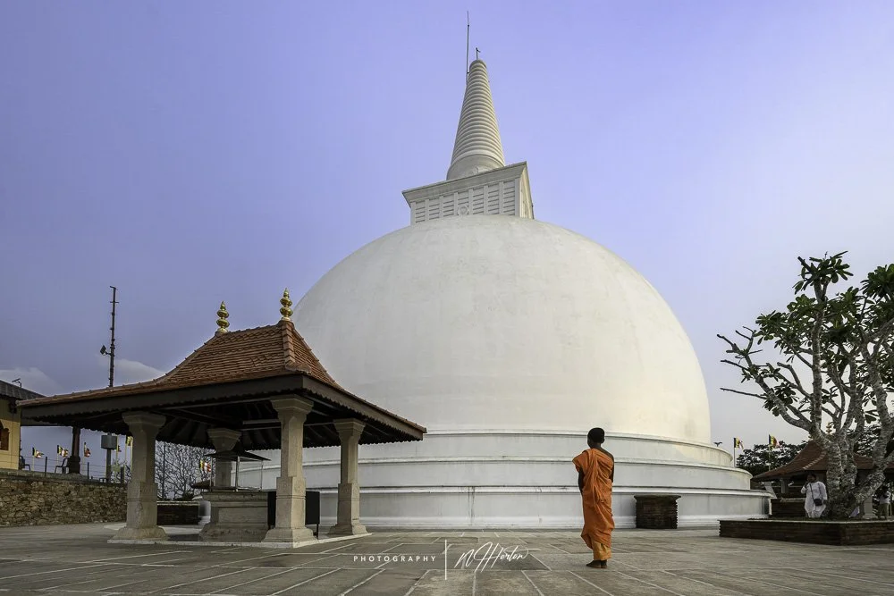Hillside-temple-complex-Mihintale-Anuradhapura-Sri-Lanka