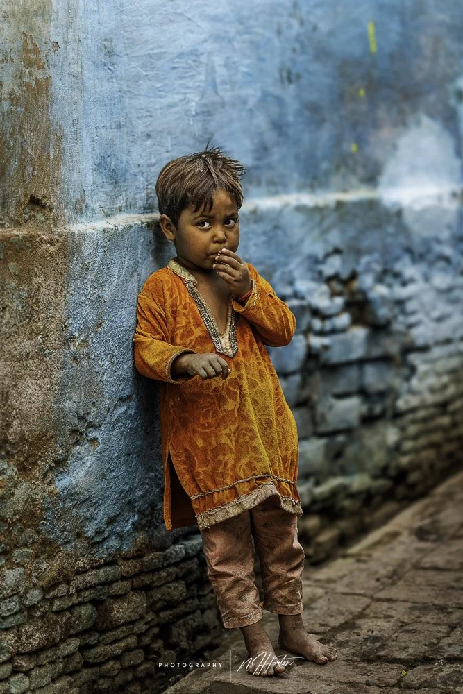Small-boy-in-Nandgoan-at-Holi-festival-India