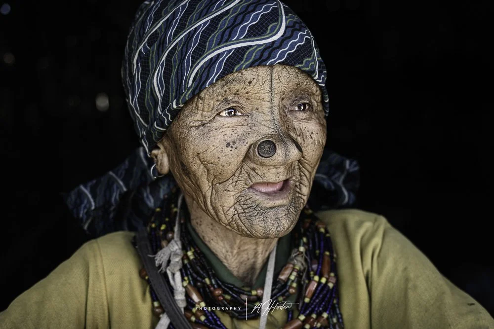 Apatanai-tribal-lady-at-home-Ziro-India