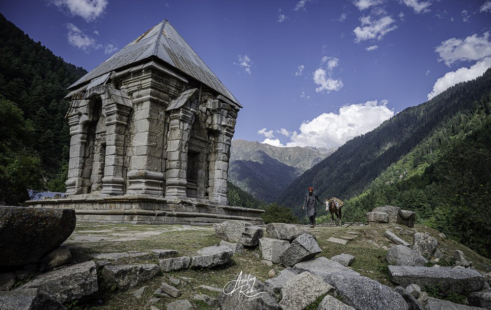 NARANAG TEMPLE KASHMIR, INDIA.