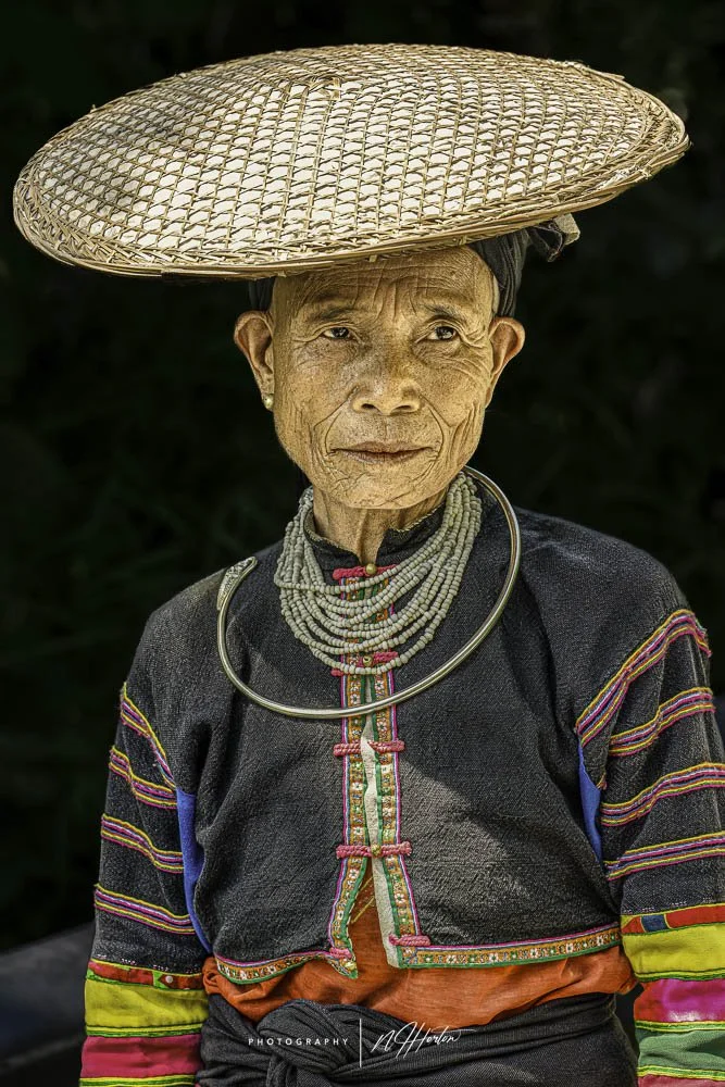 Hill-tribe-Lady-with-huge-hat-Ha Giang