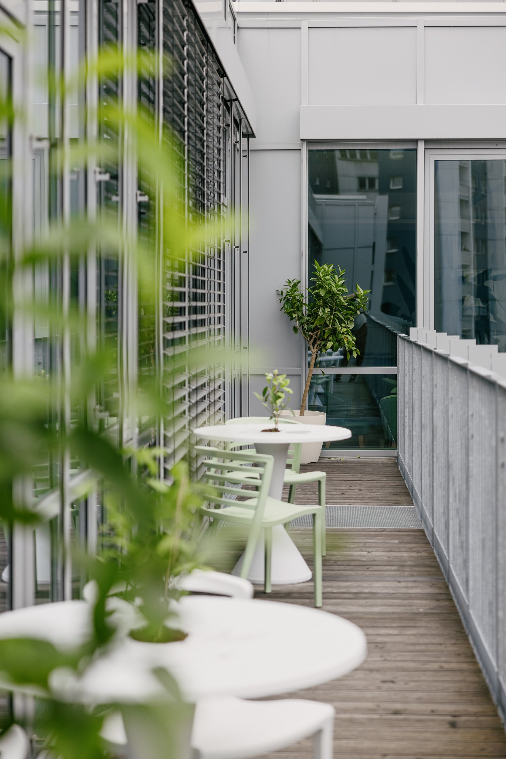 Foodspring-working-interior-design-HEJM-9469.jpg