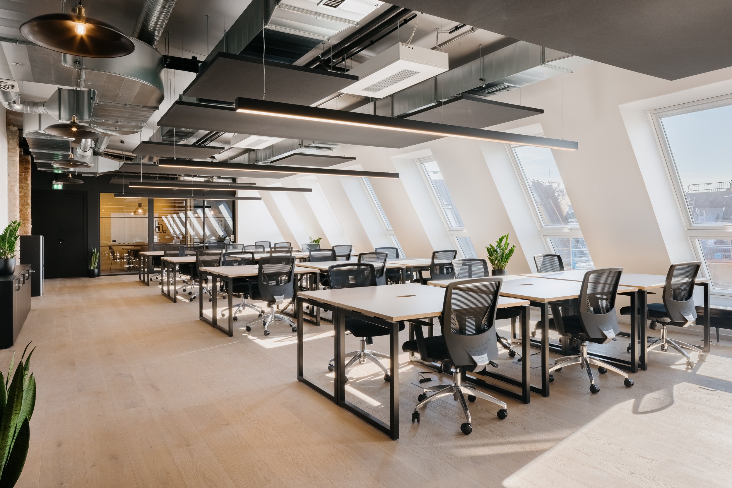 Techspace-eiswerk-coworking-berlin-interior-HEJM--12.jpg