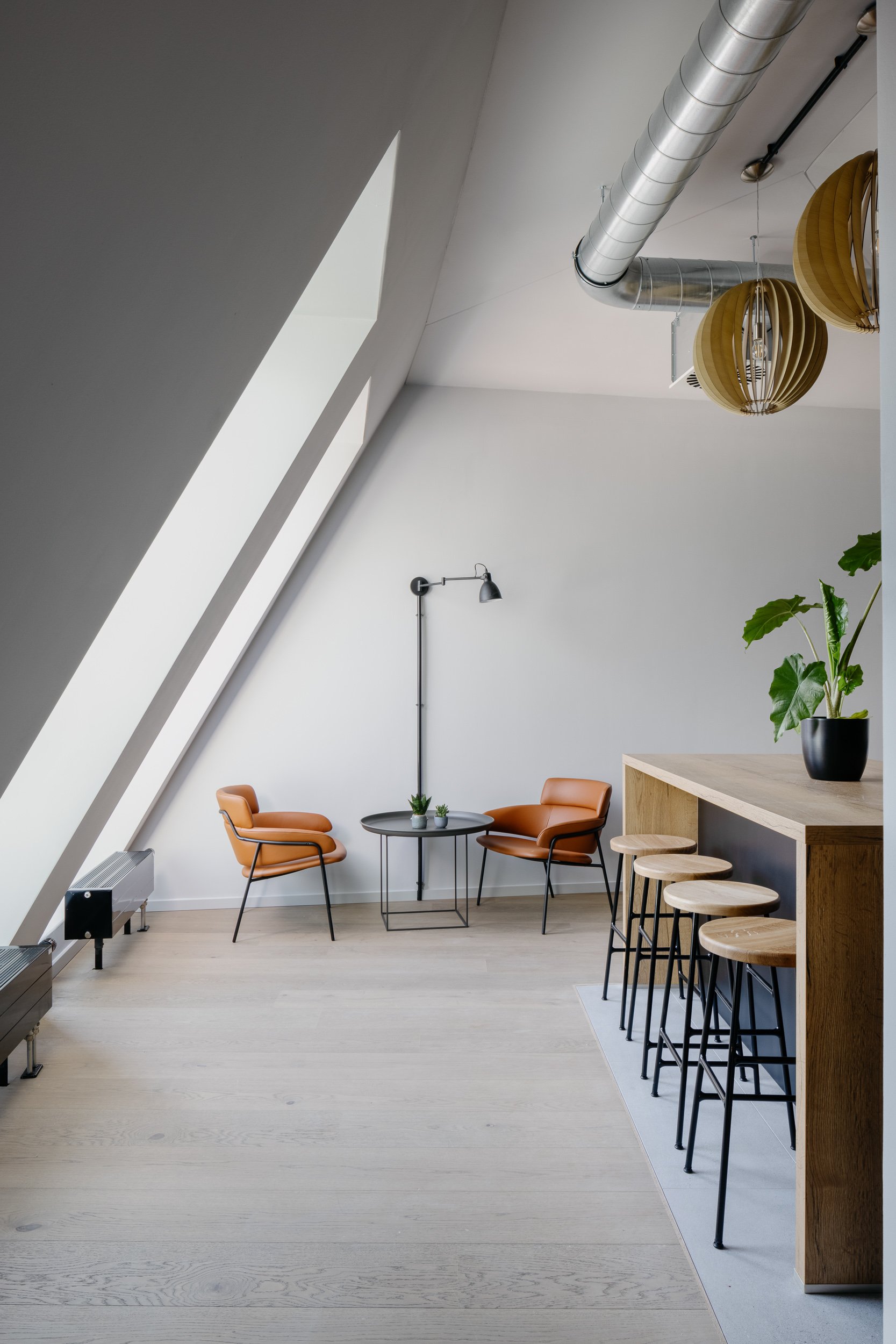 Techspace-eiswerk-coworking-berlin-interior-HEJM--14.jpg