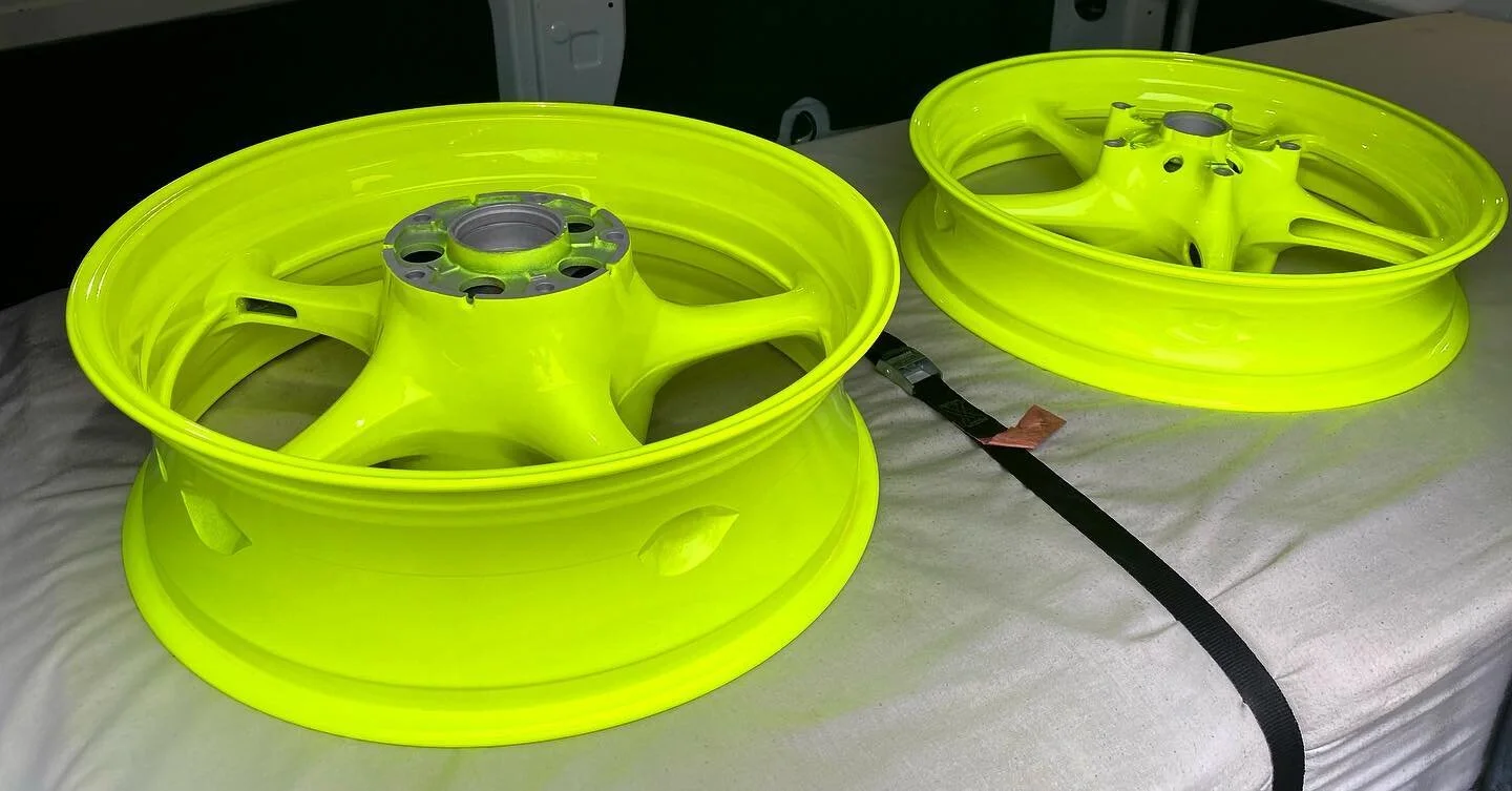 Almost forgot to post a picture of these&hellip; Set of motorbike wheels we picked up earlier in the week from the powder coater 😎 #paintjunkygarage #powdercoat