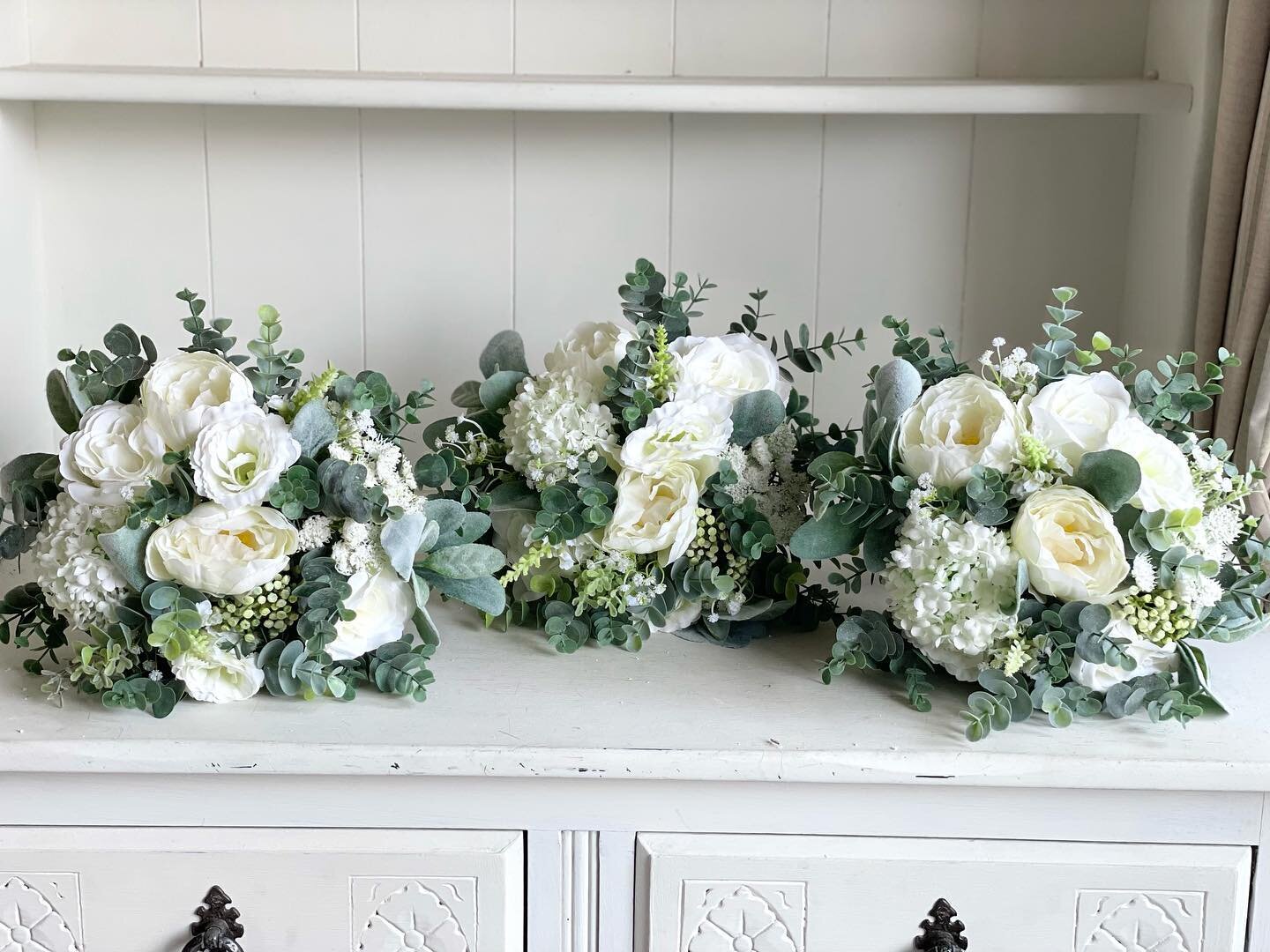 Beautiful bridesmaids bouquets including roses, peonies, lisianthus, Queen Anne&rsquo;s lace and gypsophila mixed with eucalyptus and lambs ear foliage #weddingflowers #weddingbouquet #bridesmaidbouquet