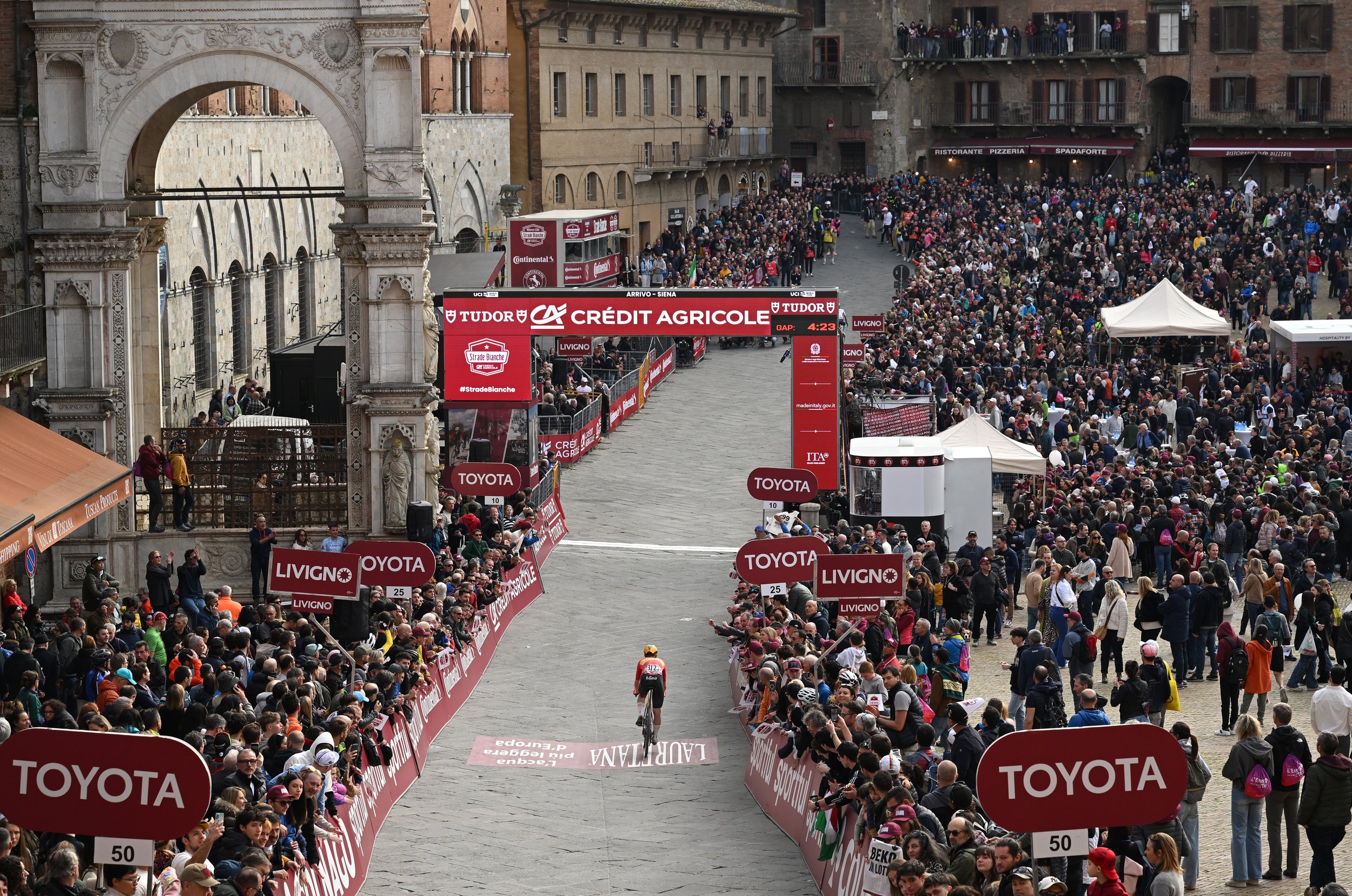 GettyImages-2203980654.jpg