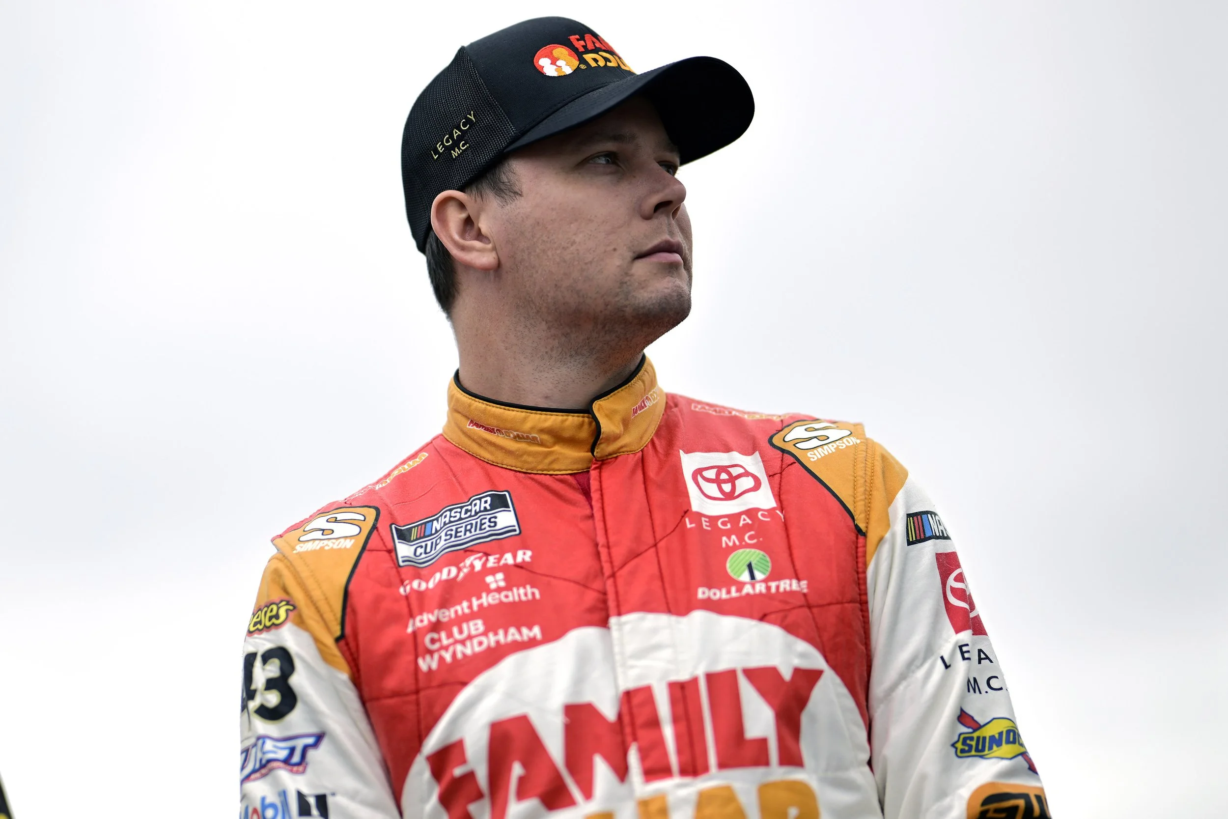 ERIK JONES TO MISS RACE AT DOVER MOTOR SPEEDWAY