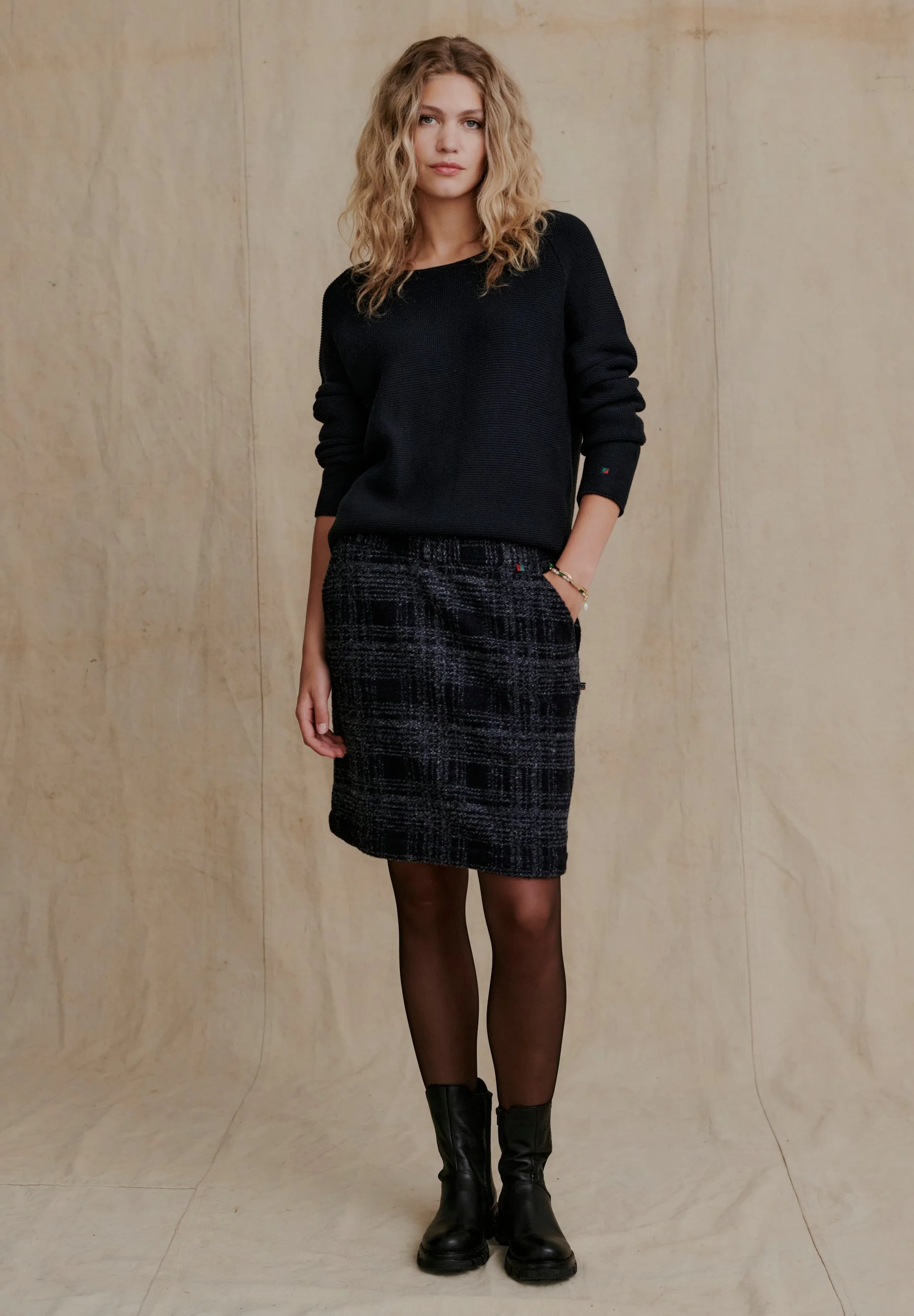 171632302 - 069 Dark Navy - Extra 5.jpg