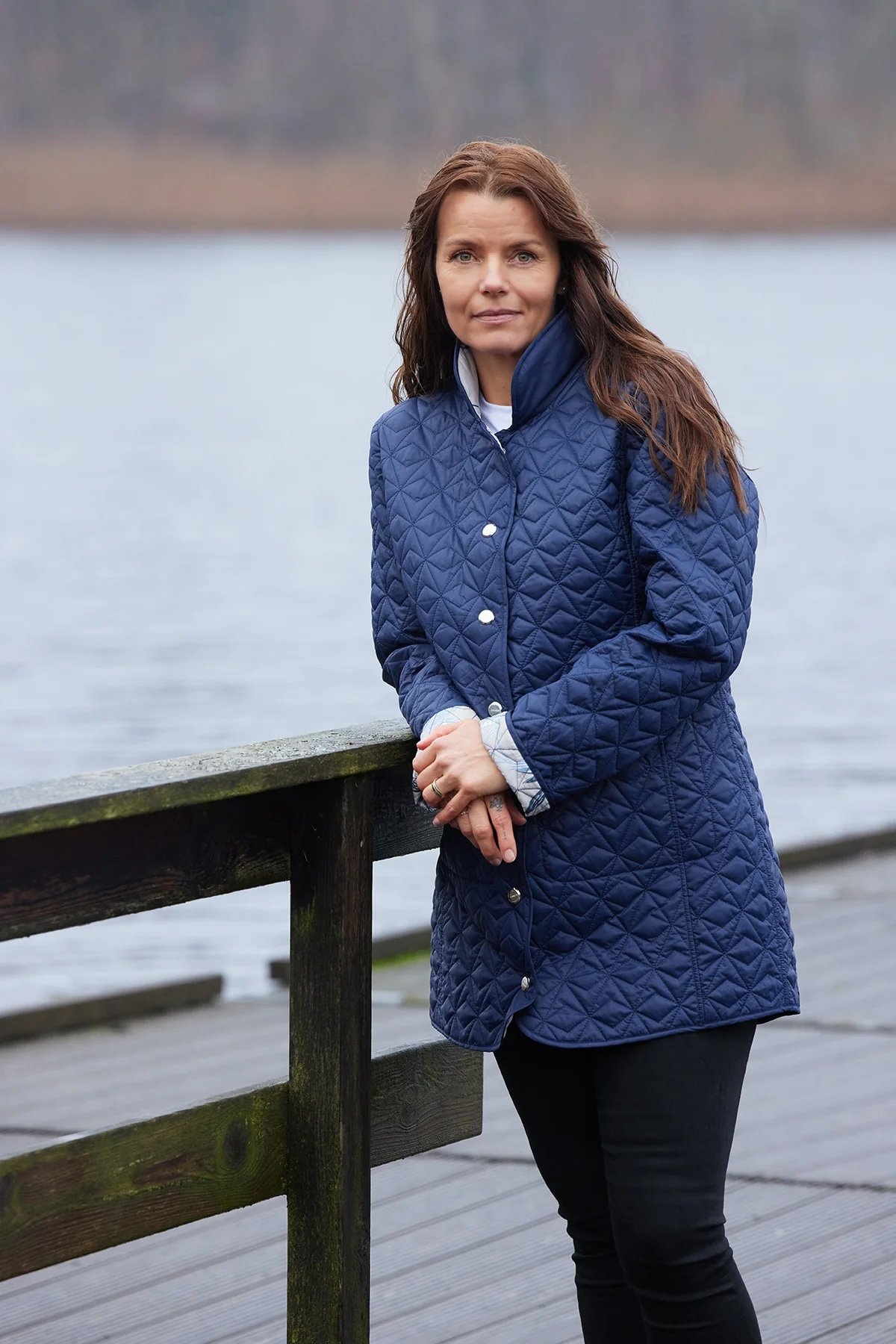 Gyda-Downfree-Step_Reversible-9023-117-08_Navy_1800x1800.jpeg