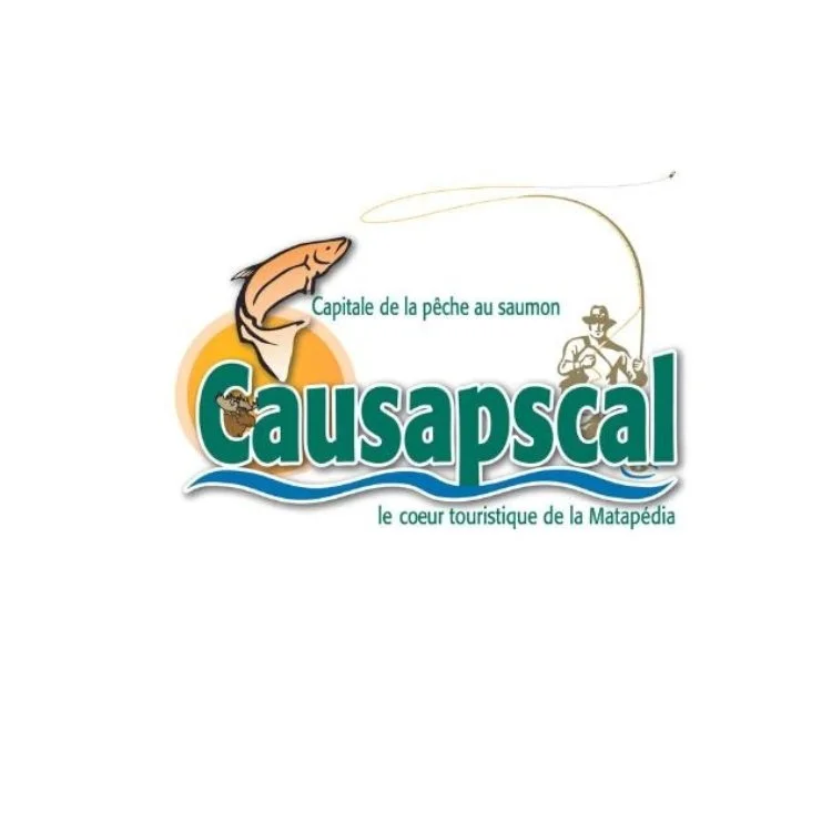 Logo touristique de Causapscal avec une illustration de saumon et un pêcheur, comprenant le texte 'Capitale de la pêche au saumon' et 'le cœur touristique de la Matapédia'.