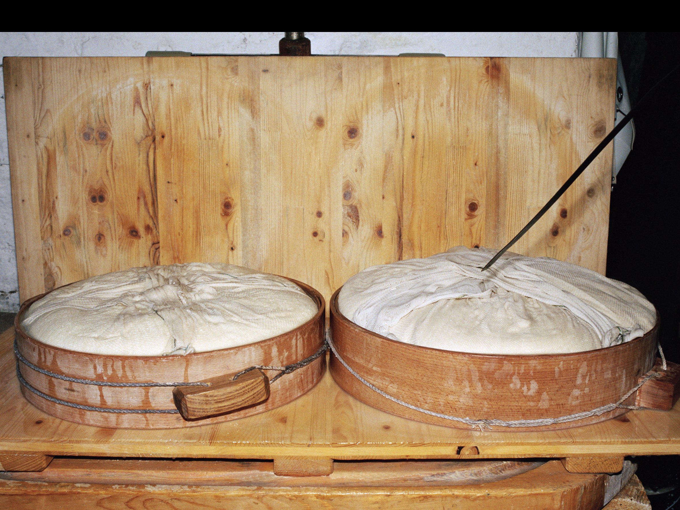 Gal-12_KäseCaspar_Alpe Sack_1994_S18_©Marianne Greber.jpg