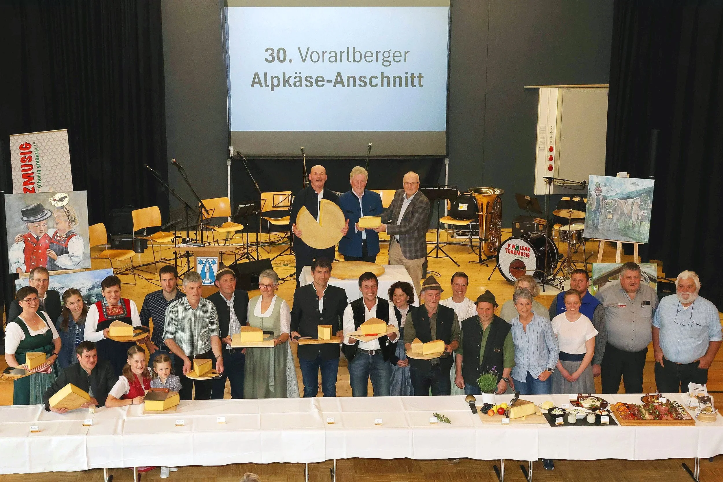 Gal-34_K%C3%A4seCaspar_30.+Alpk%C3%A4se-Anschnitt_2026_A-buch_5L0A3554_%C2%A9Arno+Meusburger.jpg