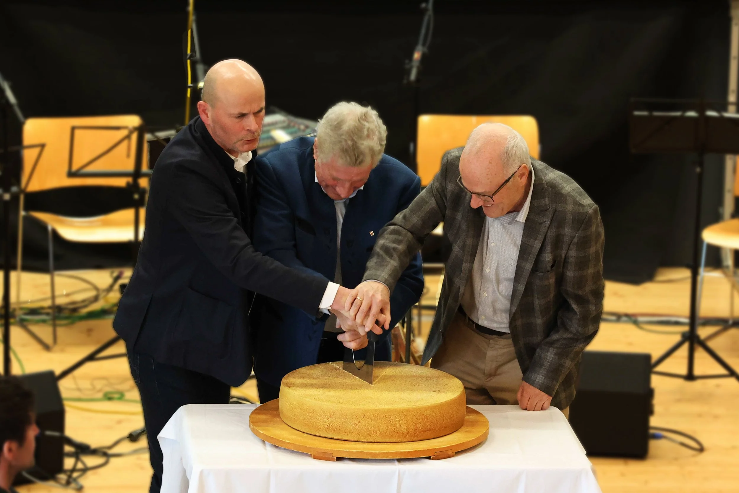 Gal-33_2026_30. Alpkäse-Anschnitt_KäseCaspar_A-buch_F91A1277_©Arno Meusburger.jpg