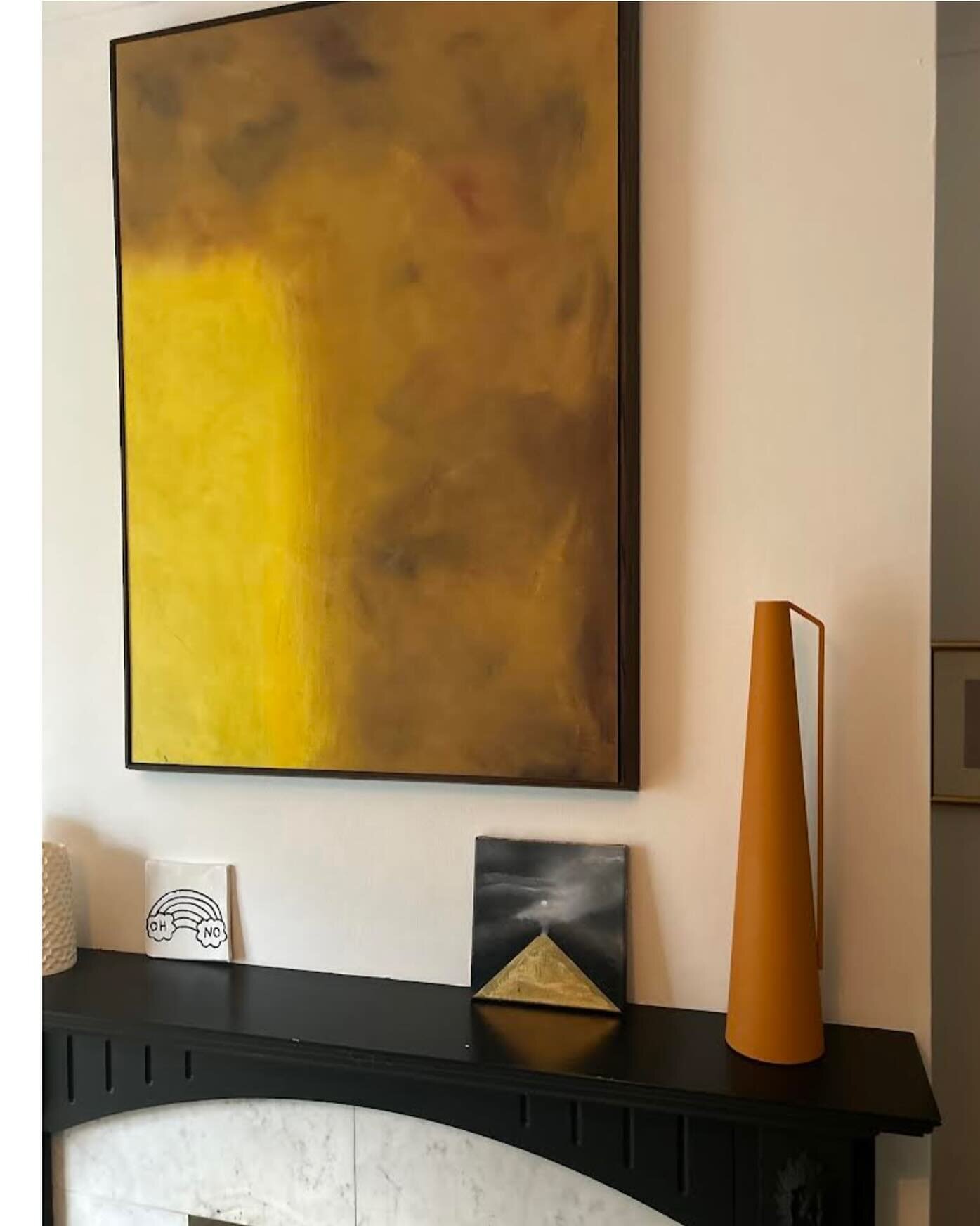 It is such a joy for me to see this little painting , &ldquo;Golden Path&rdquo; in its lovely new home (small painting on the mantle piece) what a beautiful, stylish collection it has joined! Love getting photos after I sell a piece🙏😊❤️
.
.
.
.

.#