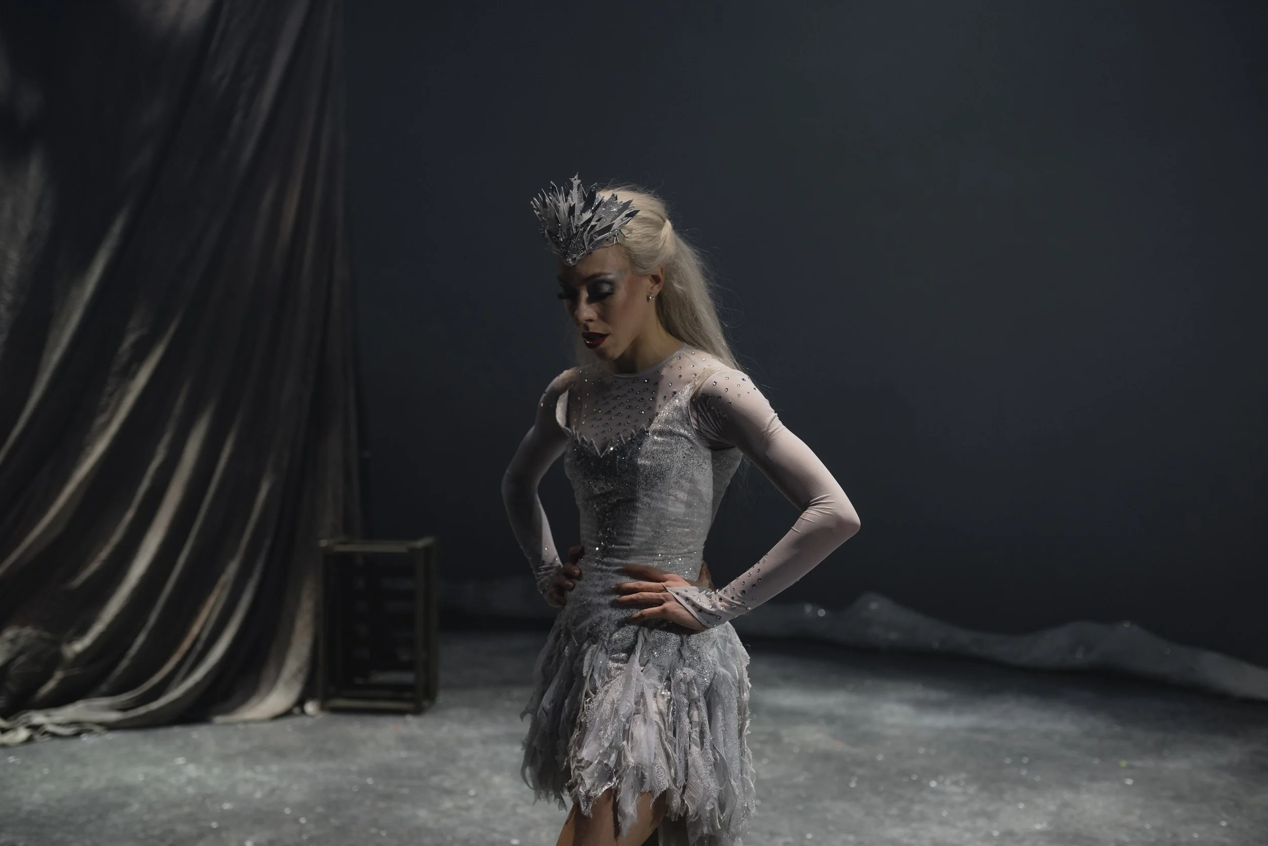 05 Coco backstage [Drew Forsyth]-16.jpg