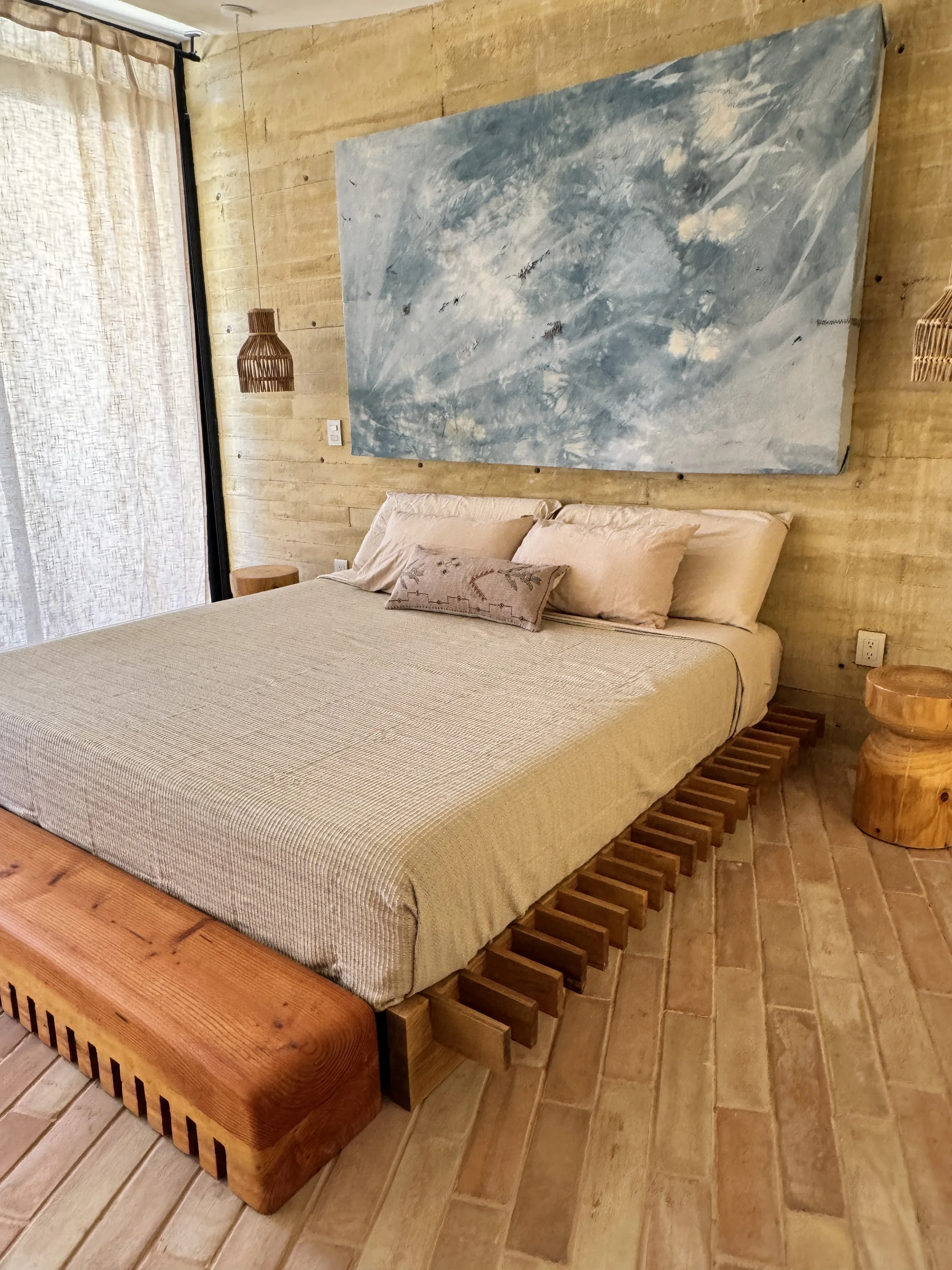 The Artist King & Comb Bench