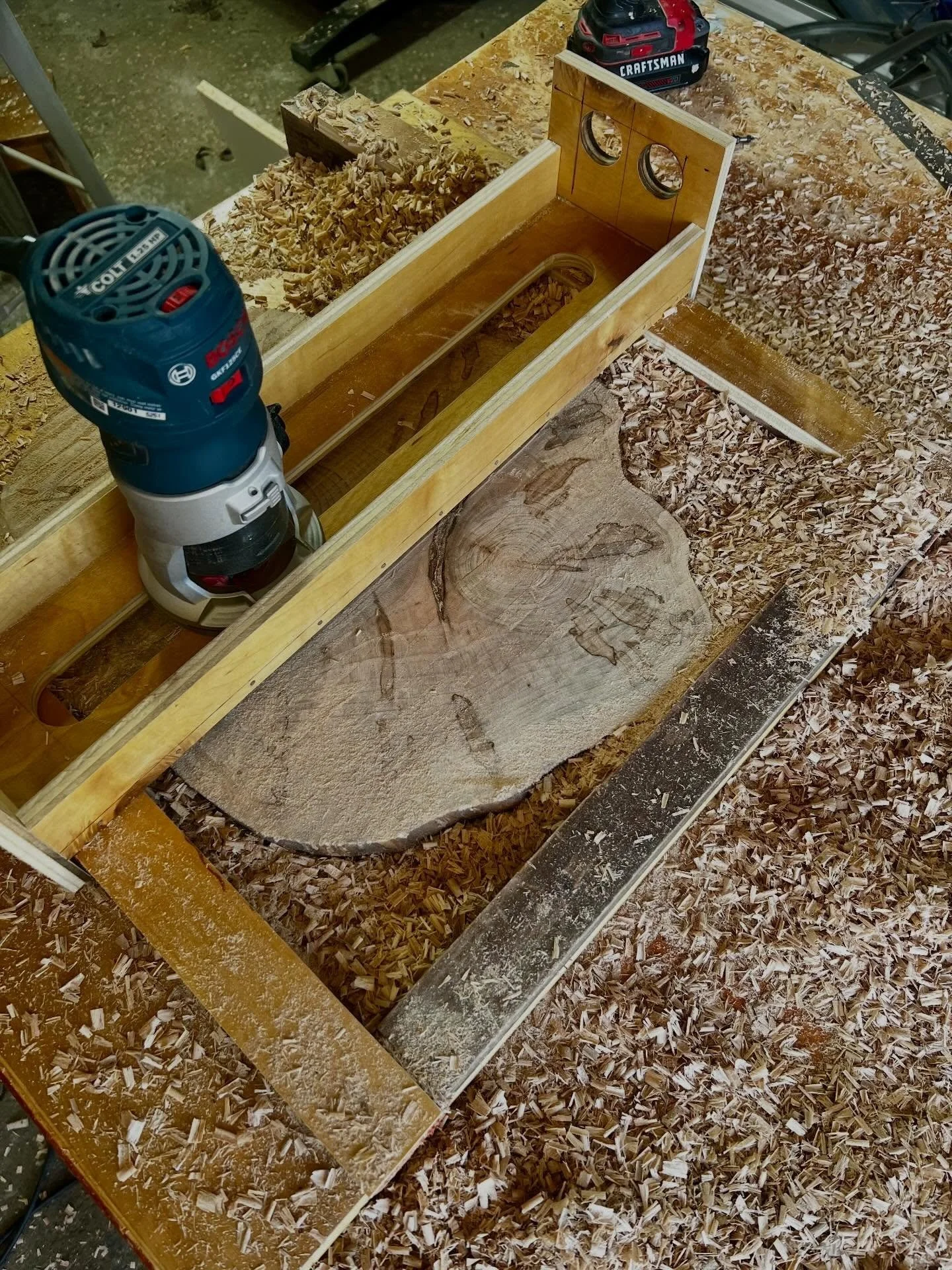 A collection of unfinished and unrelated things I&rsquo;ve been working on the past month 🪵🪚🐍

#silvaticadesigns #forestfriendlyfashion #clevelandartist