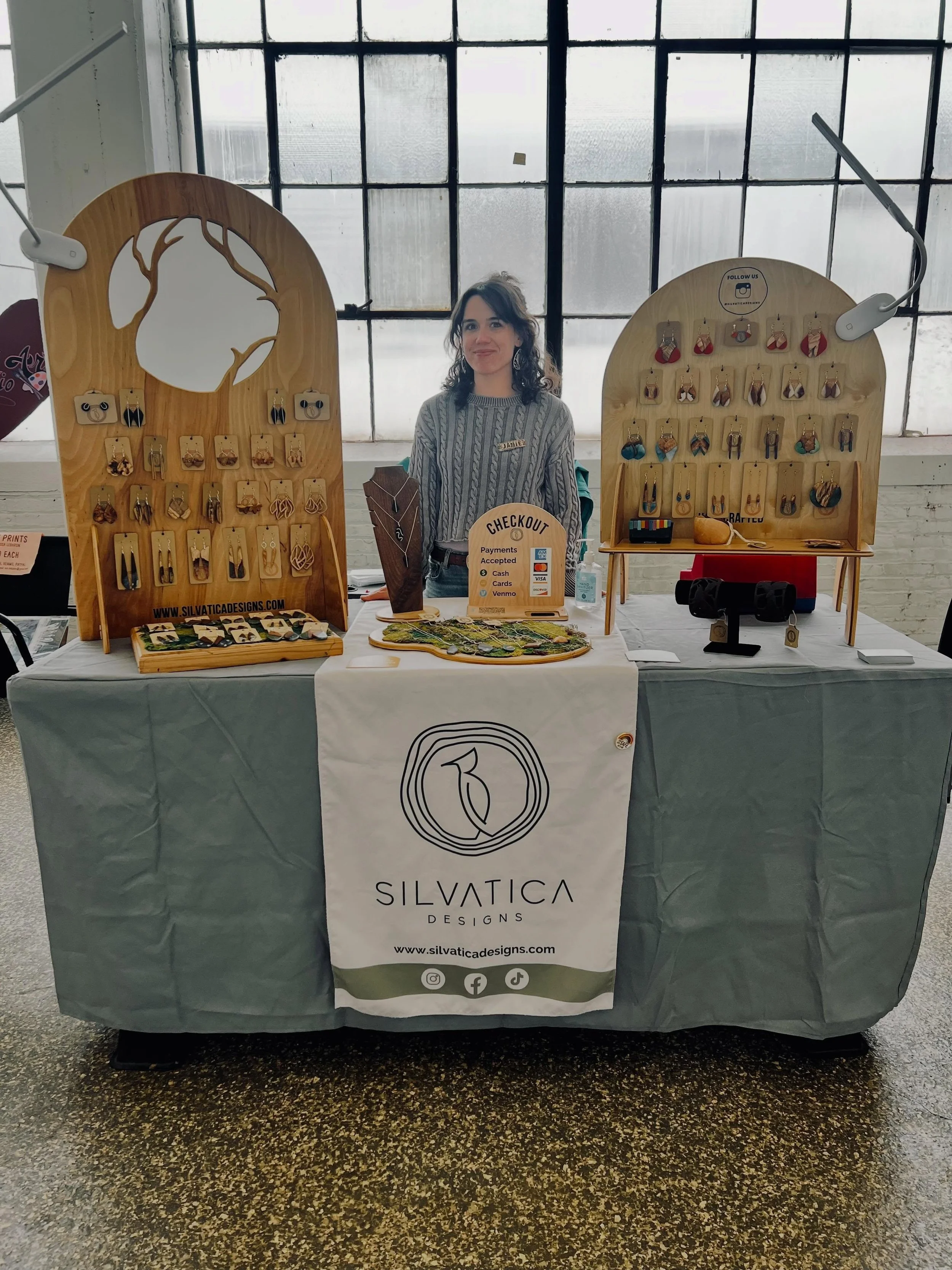 Stop by @screwfactoryart this weekend and discover unique artwork made by resident, guest, and visiting artists. We will be set up from 6-10 pm tonight and 10 am - 6 pm tomorrow in the McGreer room located on the second floor. 

#silvaticadesigns #cl