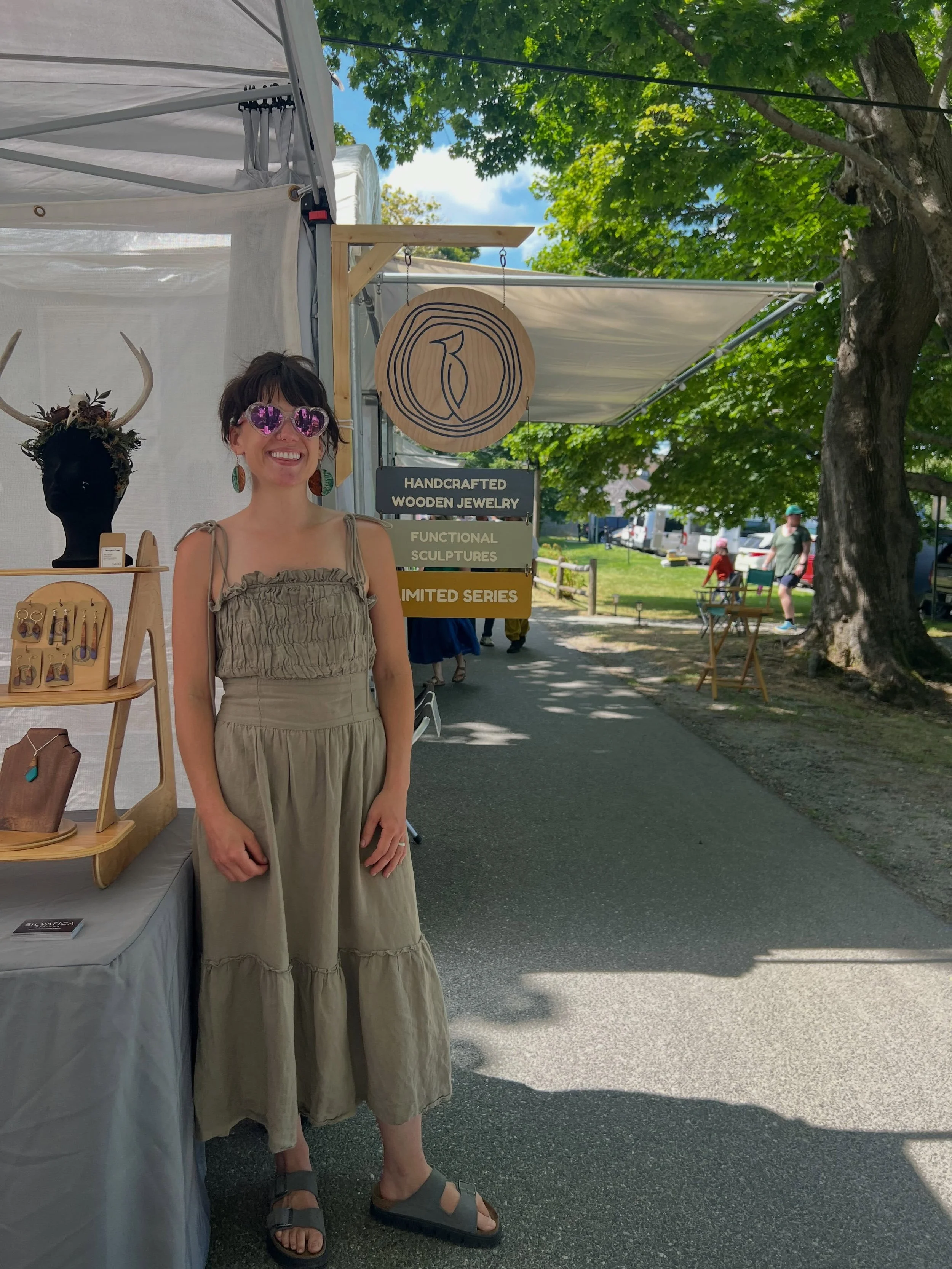 Mainely here for the lobster rolls&hellip; oh, and the Bar Harbor Fine Arts Festival. 🦞

#silvaticadesigns #barharbor #maine #woodjewelry