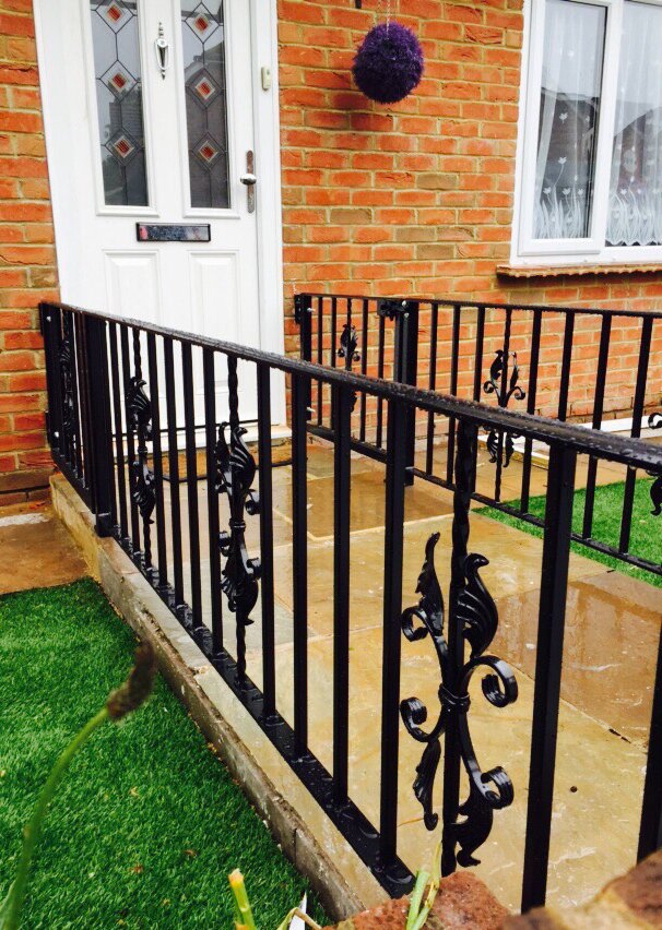 bespoke-hand-railings-02.jpg