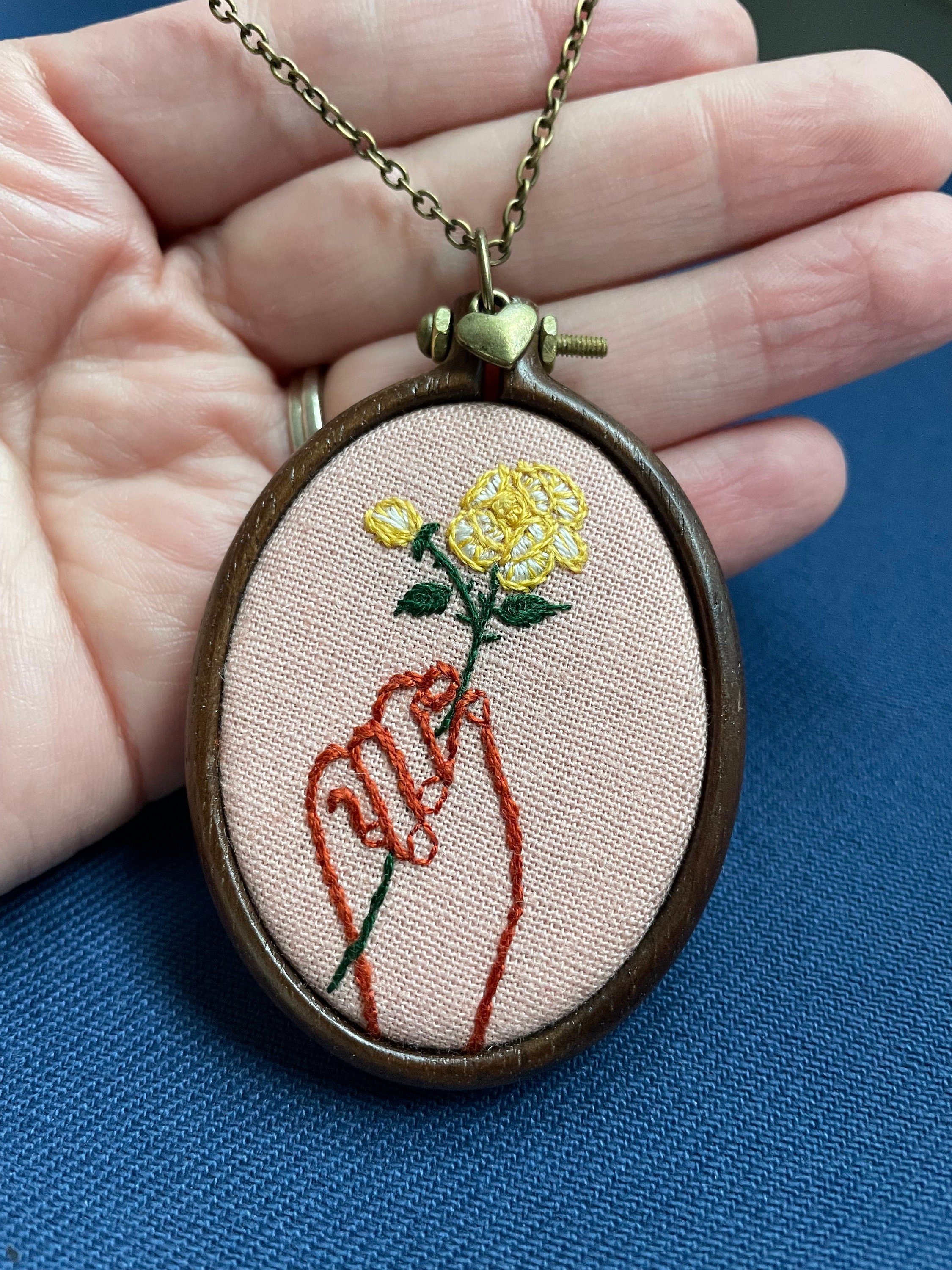 https://i.etsystatic.com/9368402/r/il/1e99e5/3575296964/il_fullxfull.3575296964_a4gd.jpg