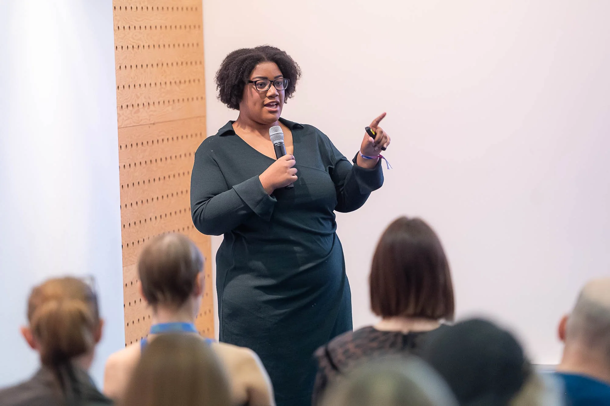 How To Navigate Working With AI