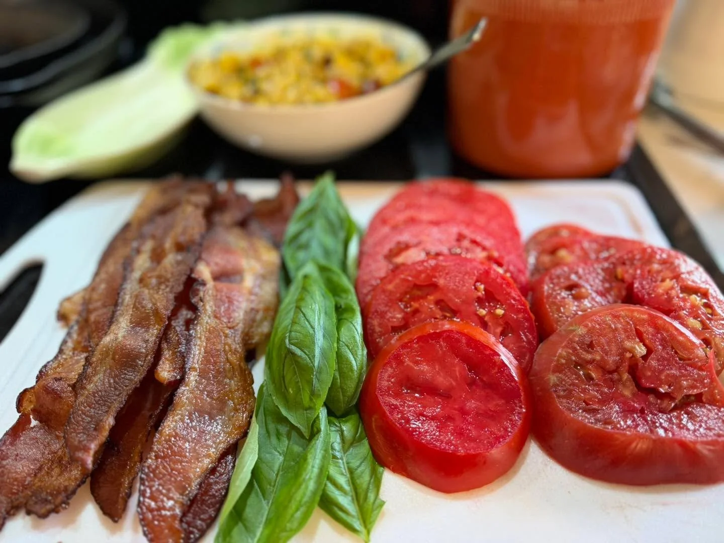Easy breezy Sunday Summer Supper 🥓🍅🍞 
Pro-tip: substitute basil for lettuce 😉