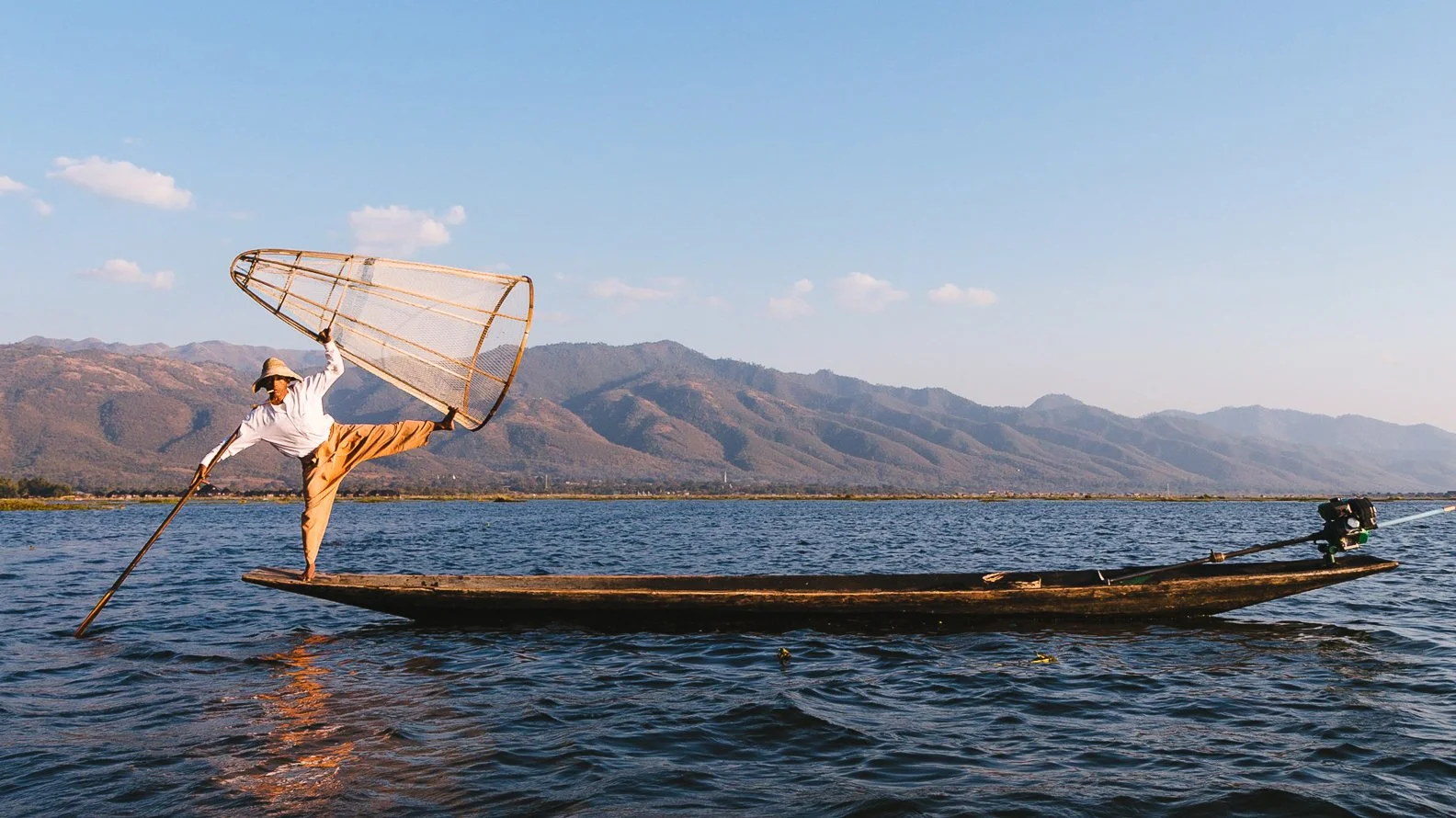 Myanmar Inle Lake IMG_2050-2.jpg