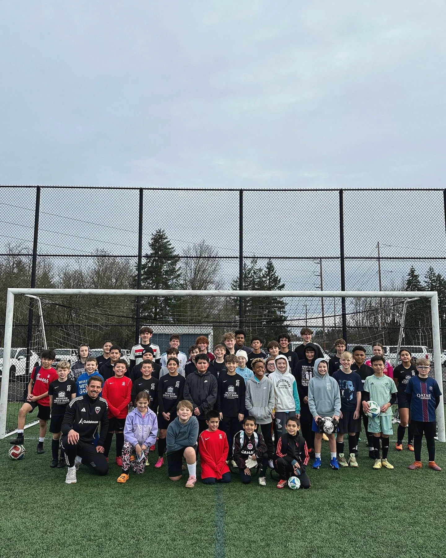 Hey, Pro @jordanfarr0 👋

This winter break, we had the opportunity to train with CFC alumni and MLS goalkeeper, Jordan Farr!

By hosting a free clinic, Farr continues to show his dedication to community and drive for growing the game. We&rsquo;re th