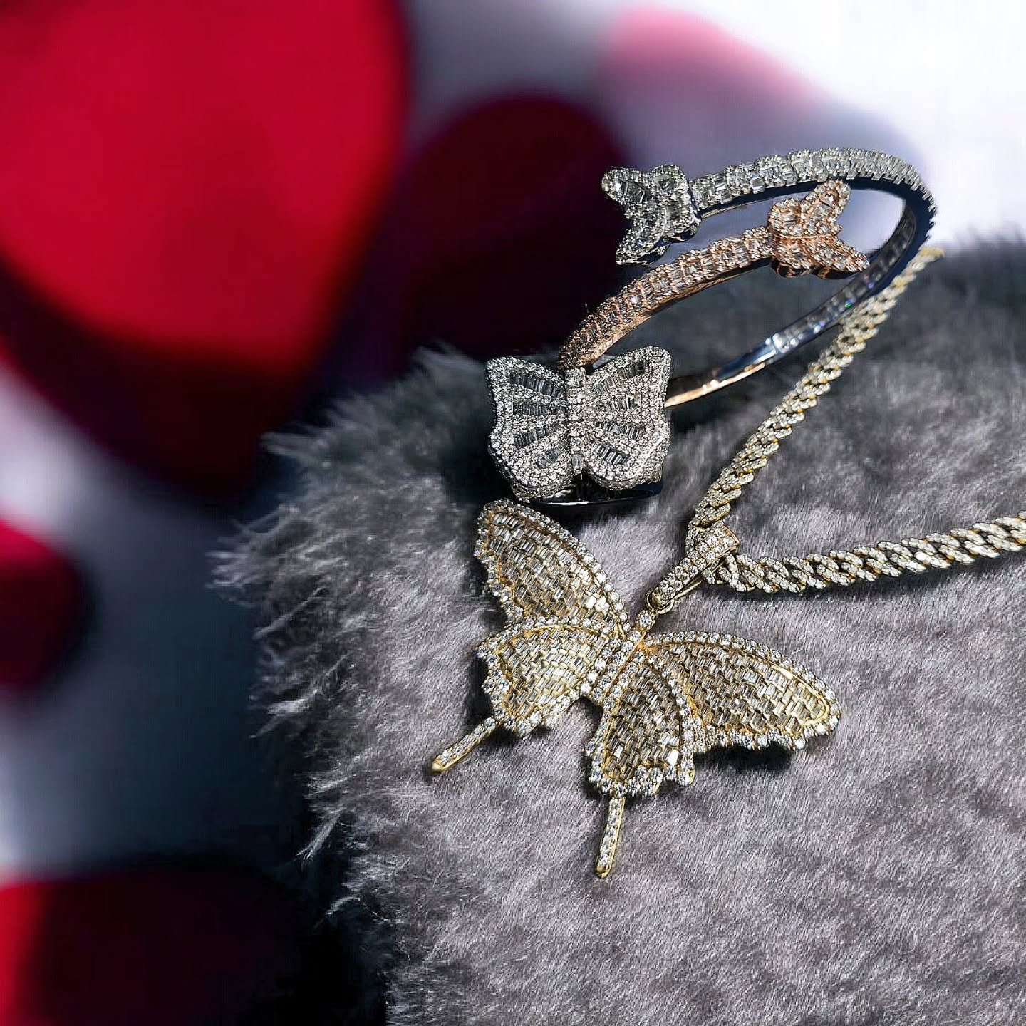 When love takes shape. 🦋✨
Valentine&rsquo;s Edition. #GoldNDiamondsTampa #valentines