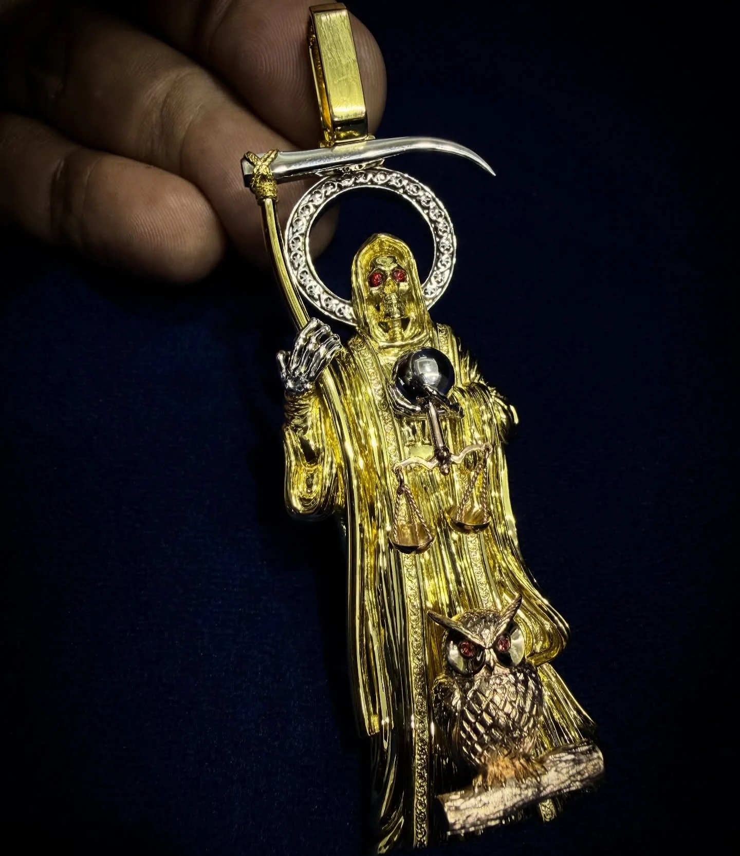 Custom work at a different level. #AllGold #GoldNDiamondsTampa #PoweredbyAneel #Tampa #FL