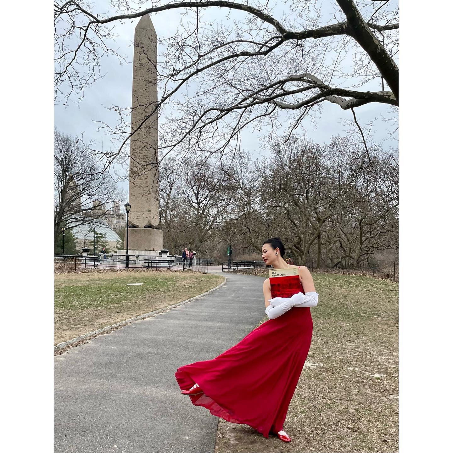 Once we decided on the location, I instantly knew we had to shoot it in a snowy landscape, inspired by @xiaoxiaocao46 long-time tradition of snow day photo shoots &mdash; a cardinal in the snow look.&hearts;️ 

But of course, this had the be the firs