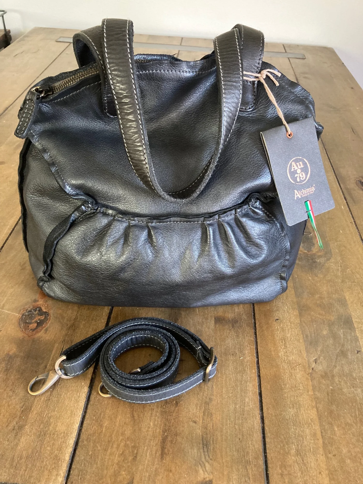 Gabriela Alchimia AU79 Dome Leather Shopper Metallic Black — Live 