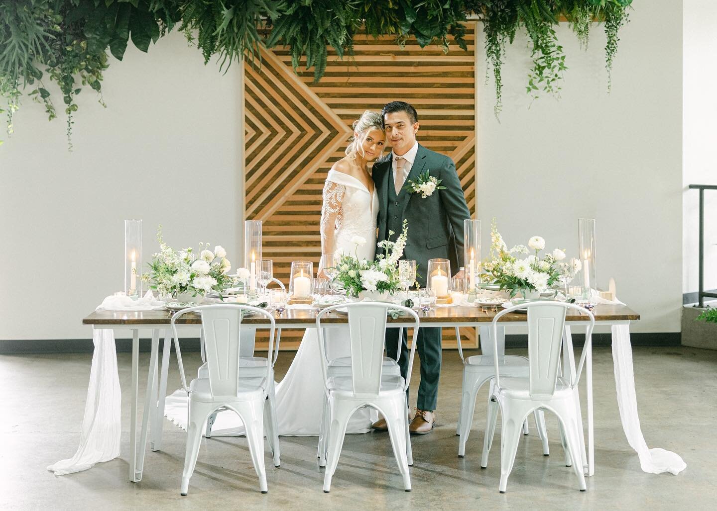 This stunning styled shoot by these incredible event professionals:

design + planning: @inthedetailswed
venue: @thevistonian
photo: @jarrodjphoto
video: @rorafilmco
florist: @destinedtobeflorals
candles: @socalcandlerentals
rentals: @catalogatelier 