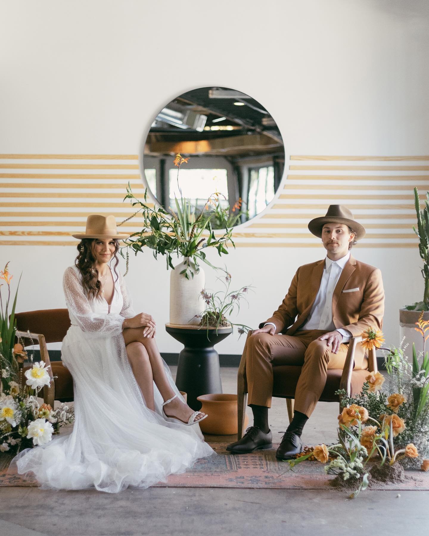 It&rsquo;s all about YOU✨🌿

Venue: @thevistonian
Photography and Styling: @salome_palomino @dahlia.dominguez
Couple: @izzybellascherer @johnschererjr
Hair: @amanda_in_hairland
Makeup: @cynnnbeauty
Florals: @floraebyalana
Dress: @poshbrides_sd
Tux: @