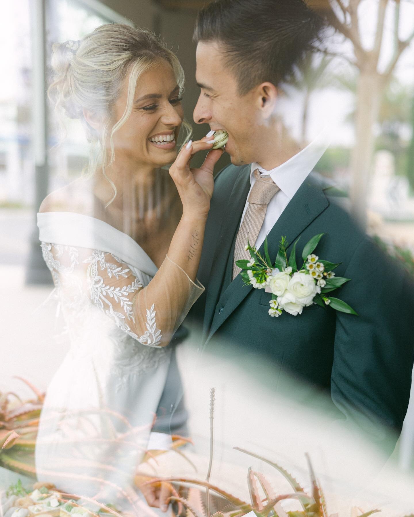 Those contagious smiles 🥹🤩

design + planning: @inthedetailswed
venue: @thevistonian
photo: @jarrodjphoto
video: @rorafilmco
florist: @destinedtobeflorals
candles: @socalcandlerentals
rentals: @catalogatelier + @adorefolklore
baker: @heytherecupcak