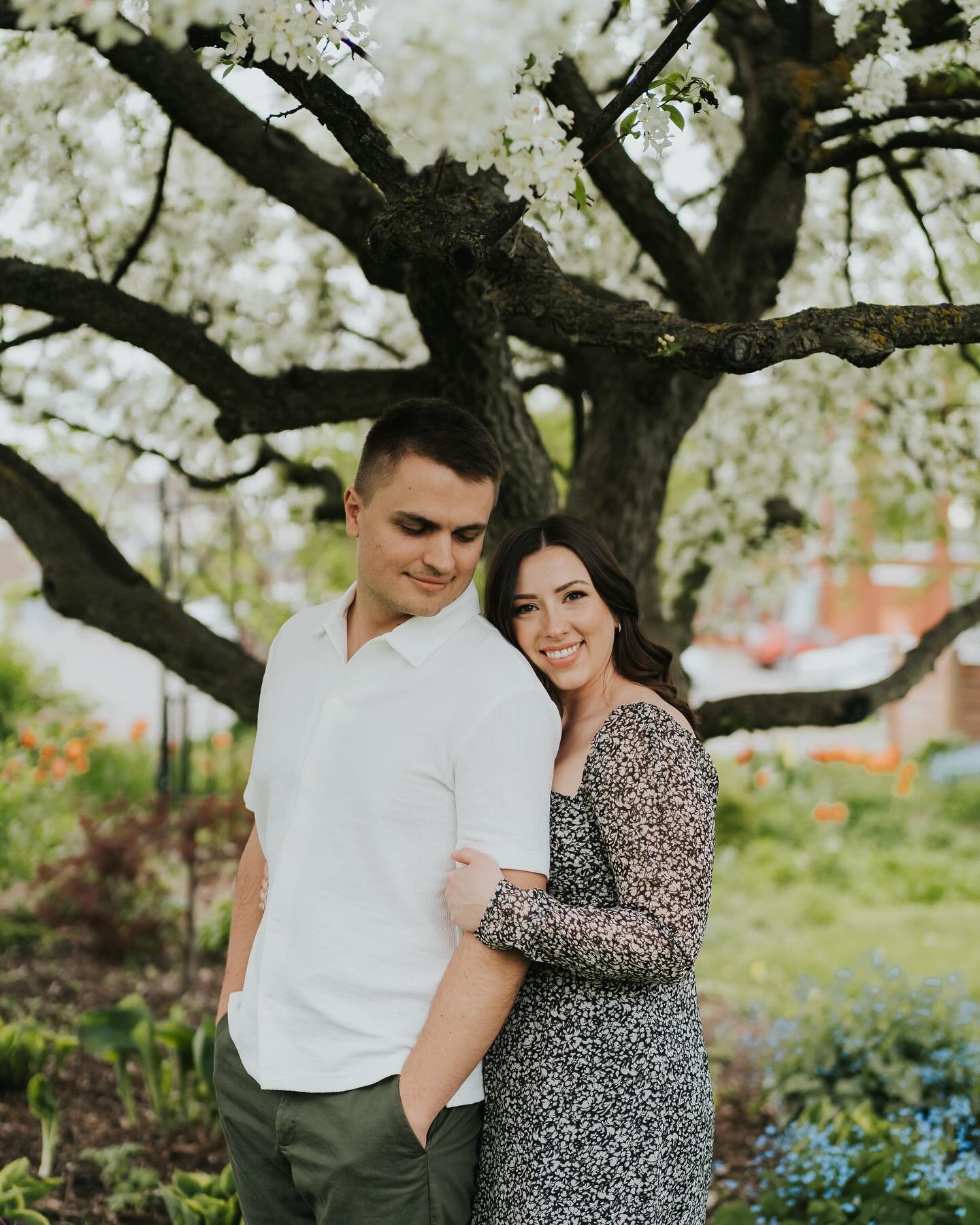 These two were an absolute breeze to photograph and we ended up with the cutest spring engagement session ever🌸